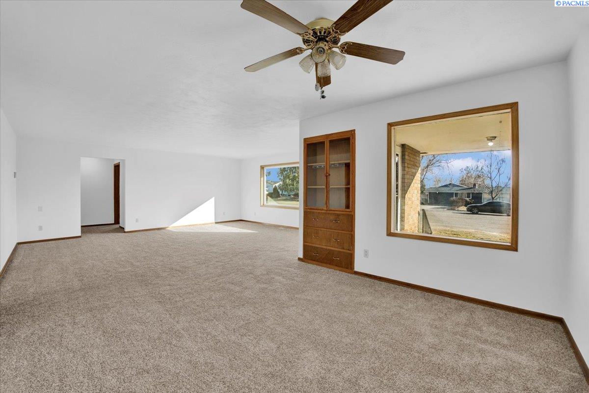 5013 W Livingston Rd