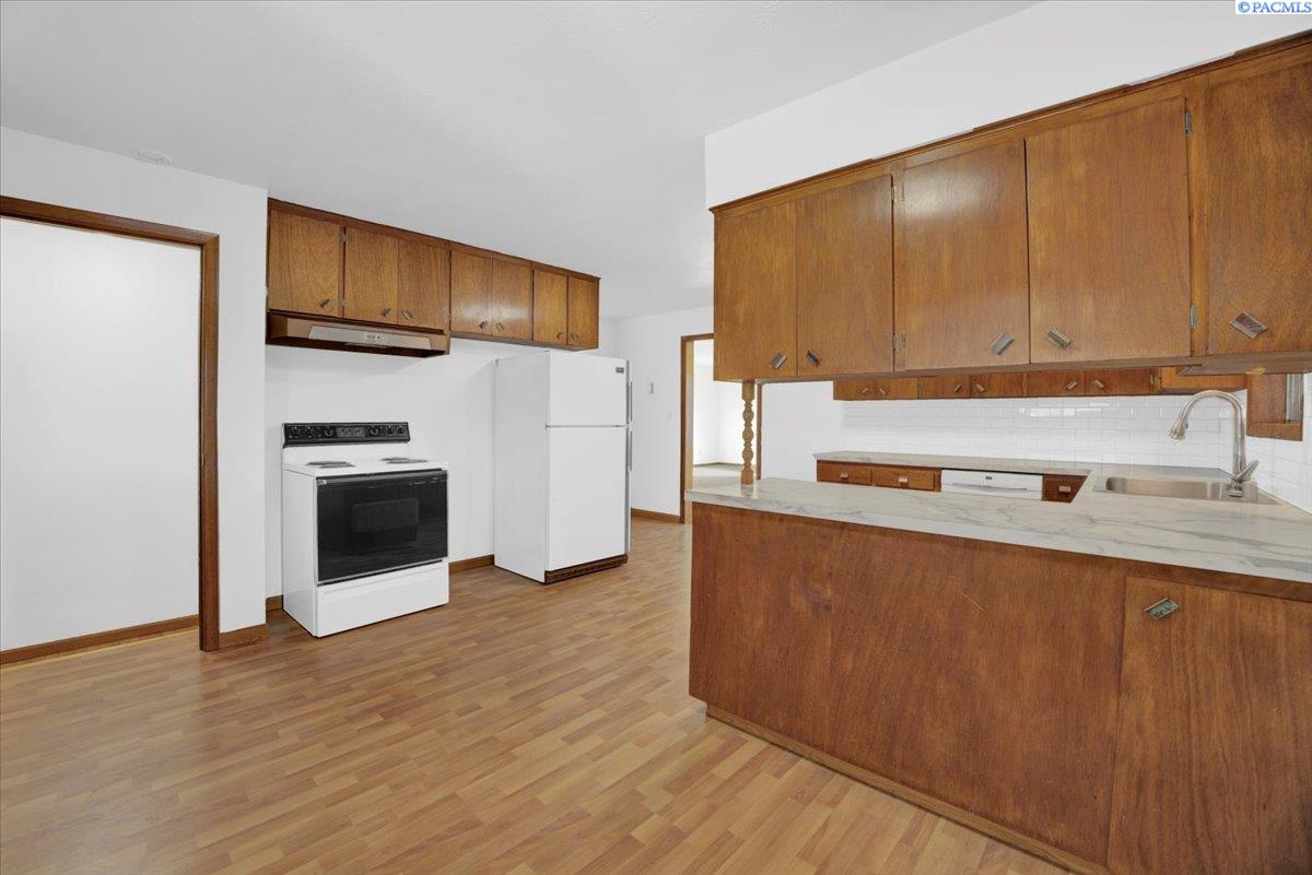 5013 W Livingston Rd