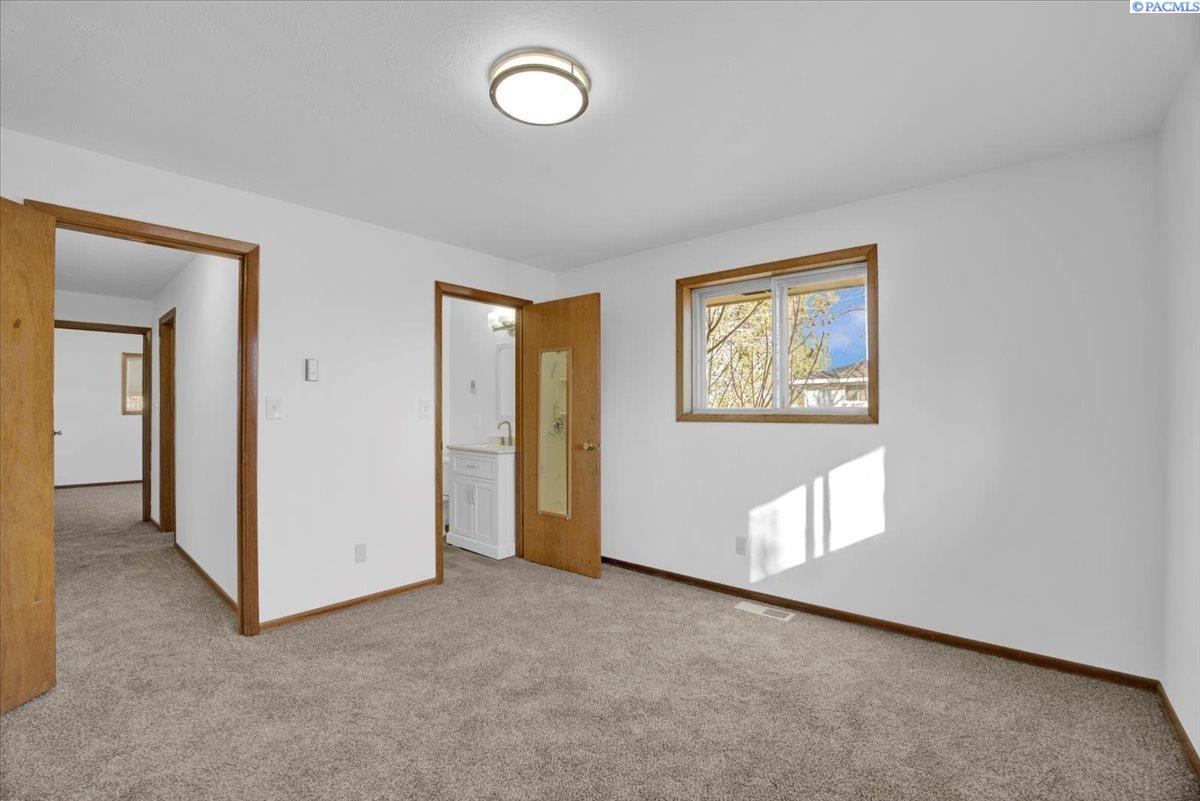 5013 W Livingston Rd