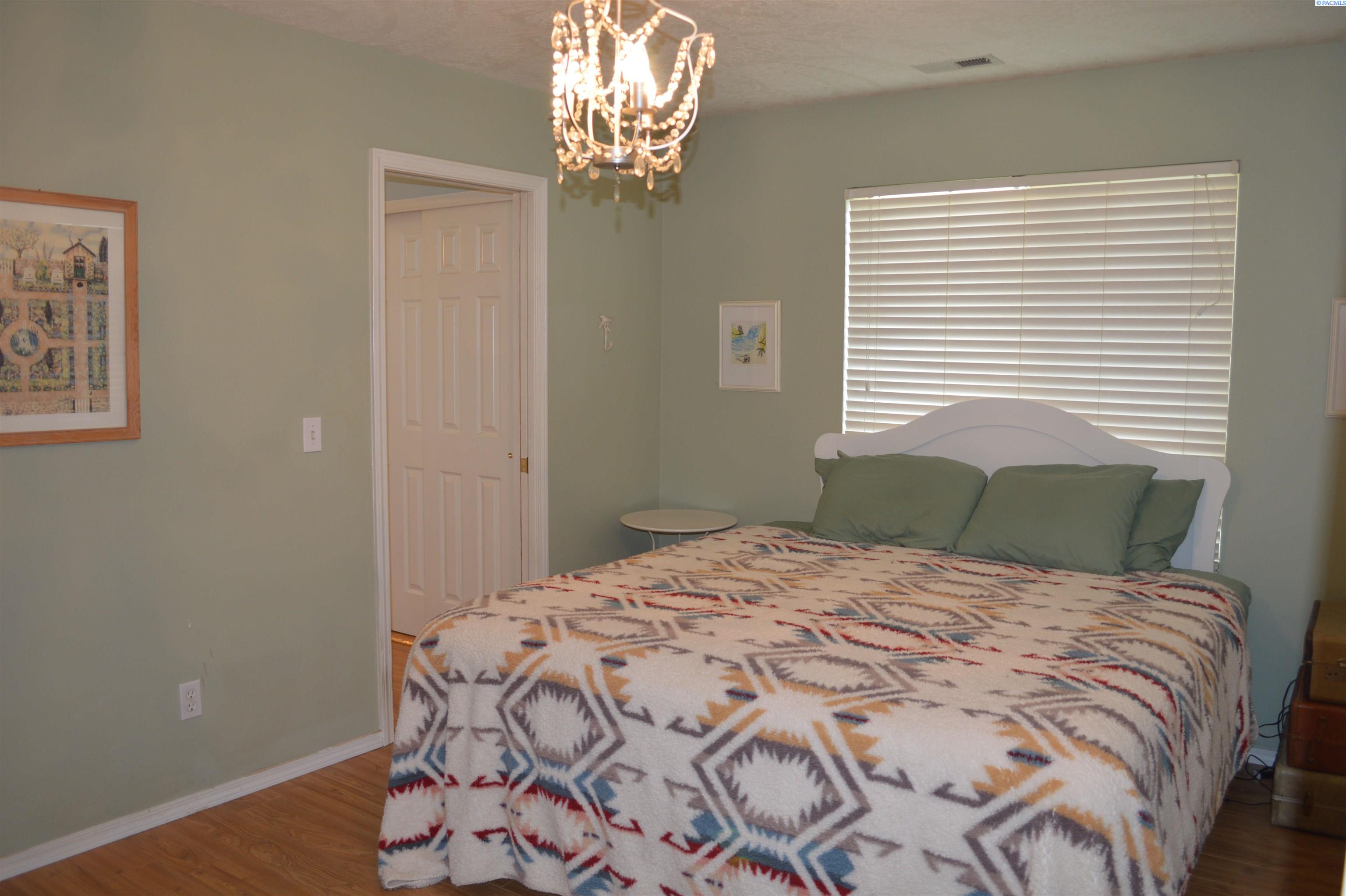 7820 White Bluffs Ct.