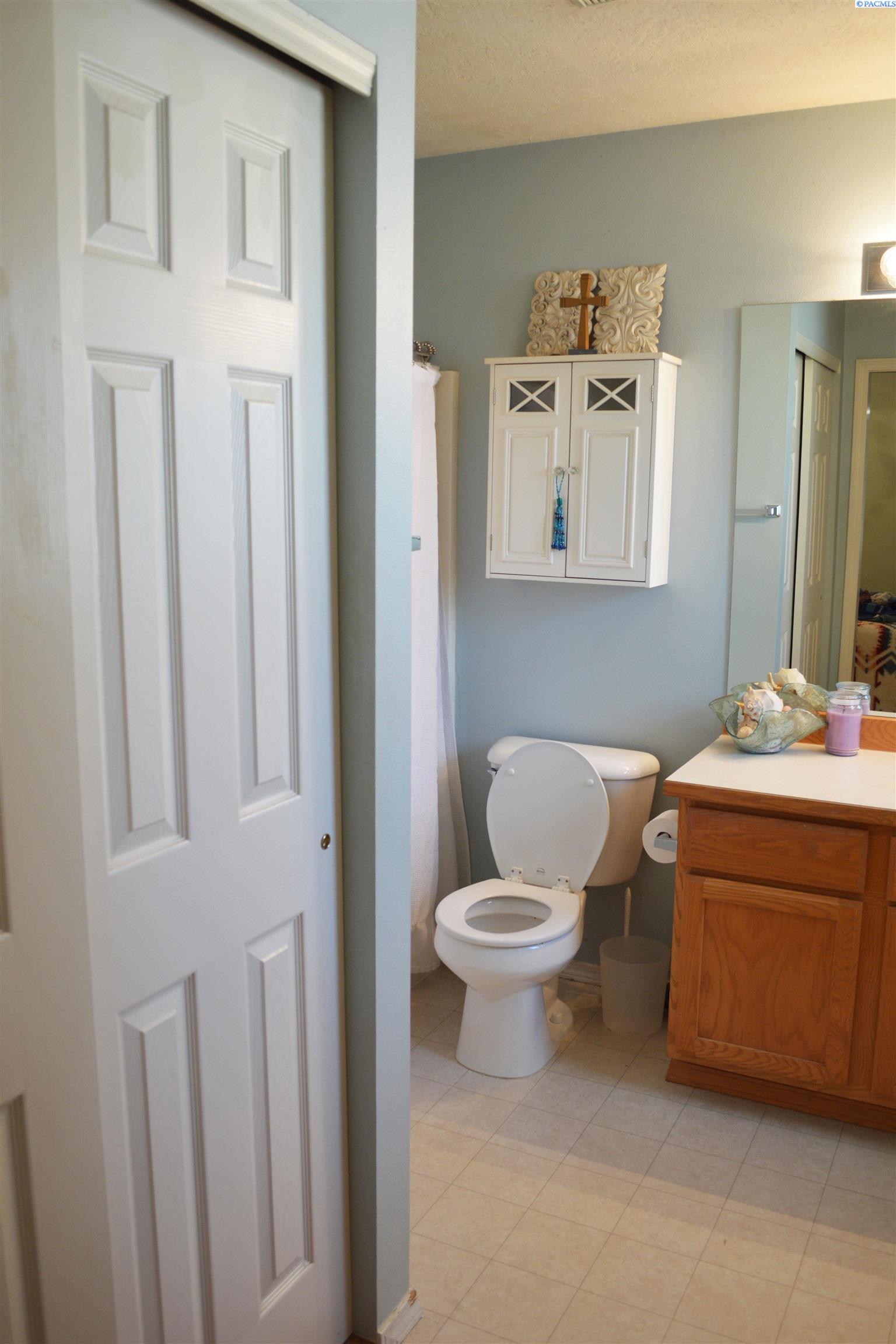 7820 White Bluffs Ct.