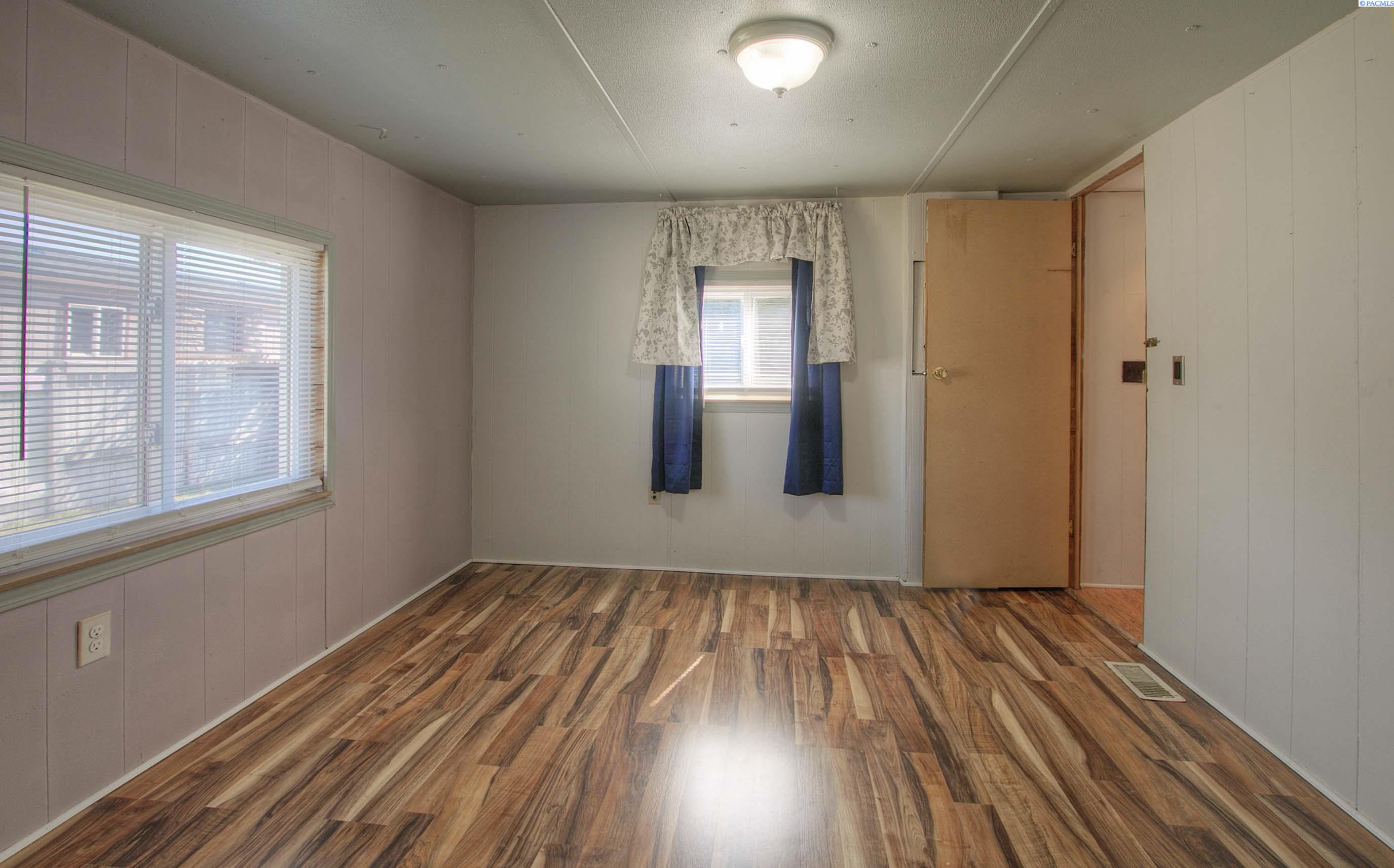 2105 N Steptoe Trlr #27