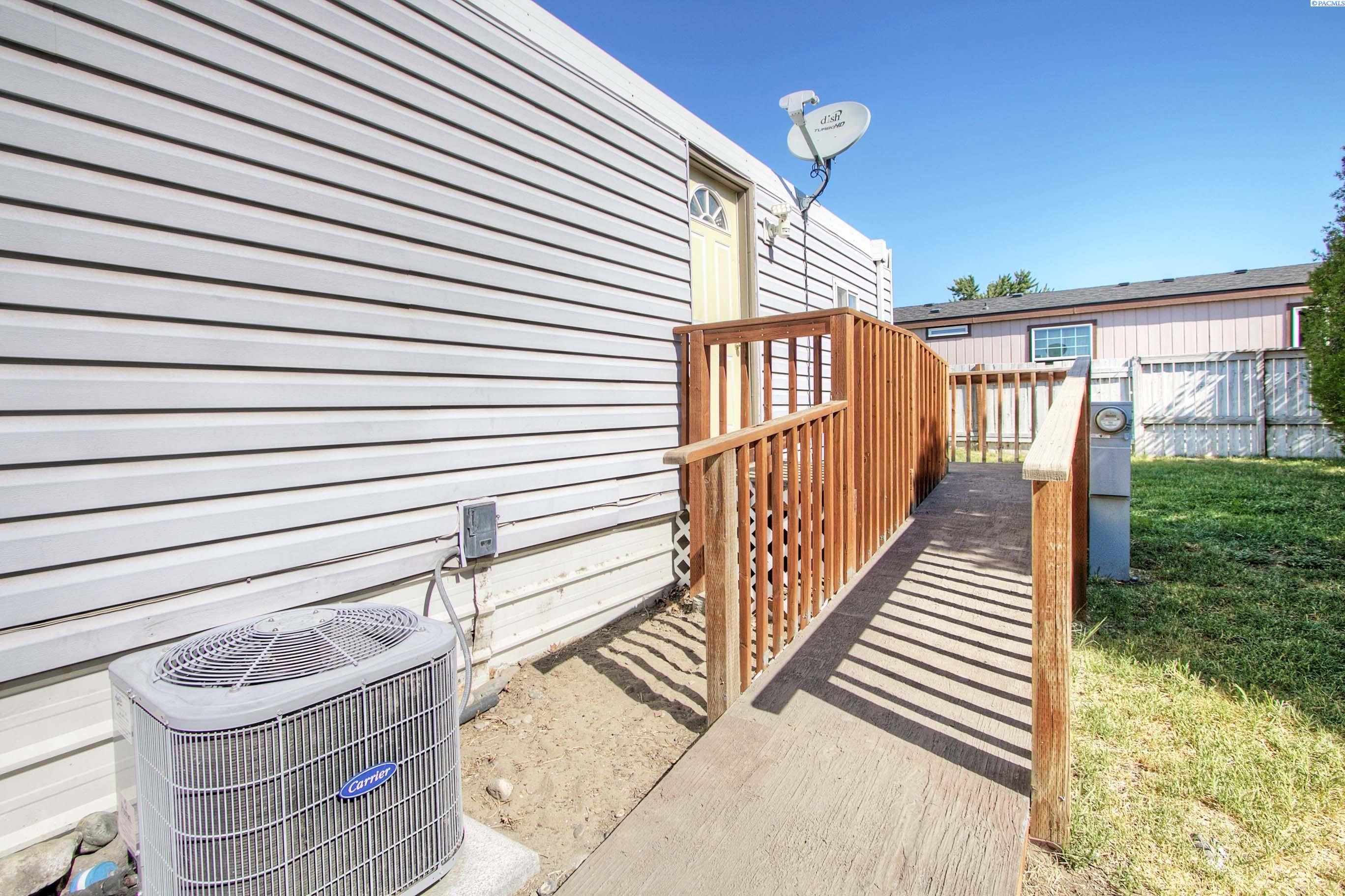 2105 N Steptoe Trlr #27