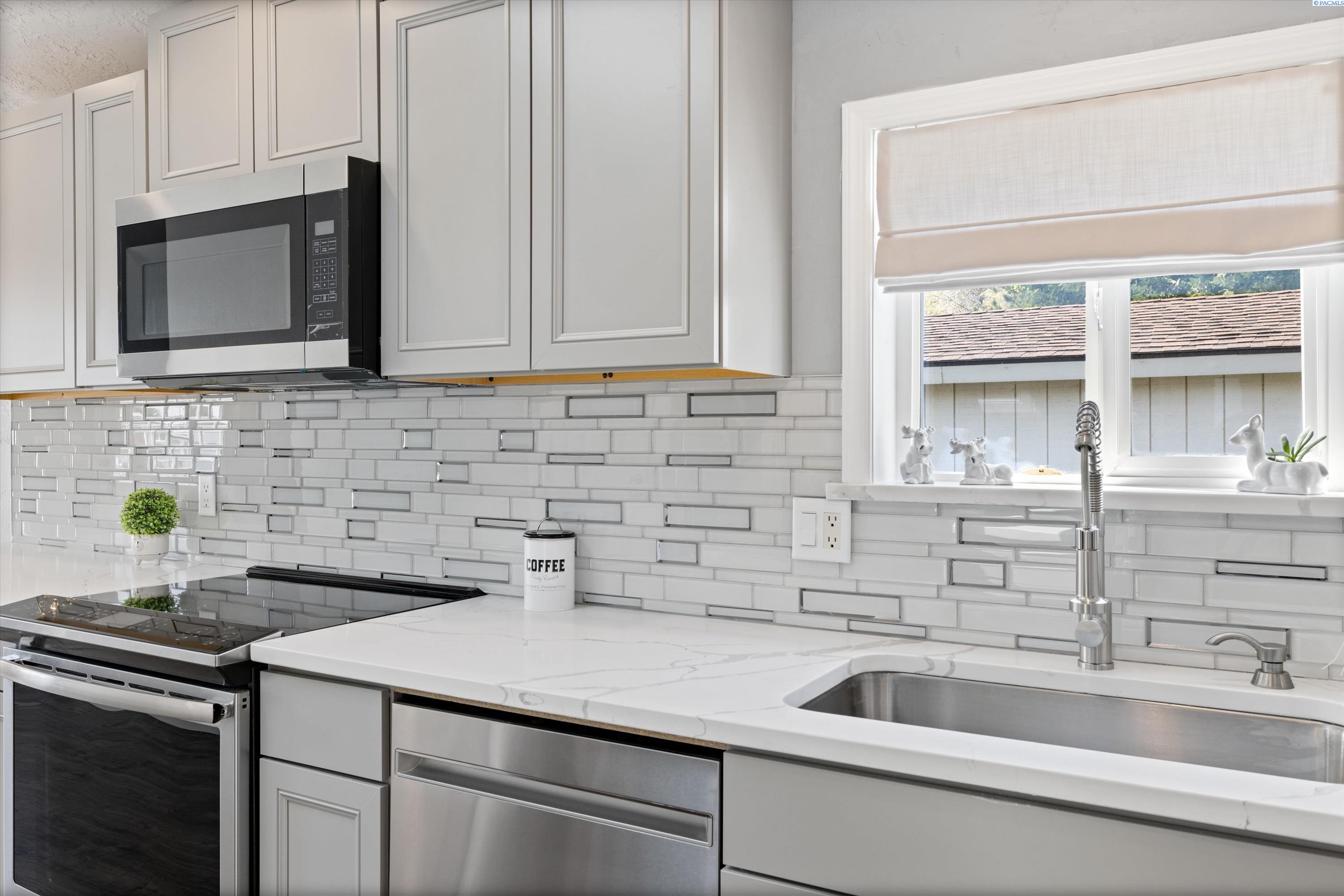 2105 N Steptoe St #66