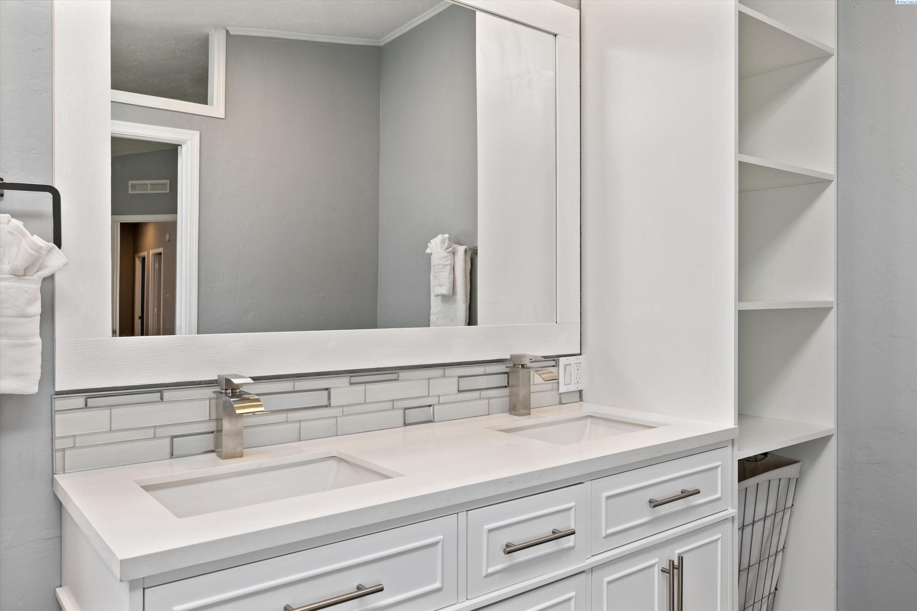 2105 N Steptoe St #66