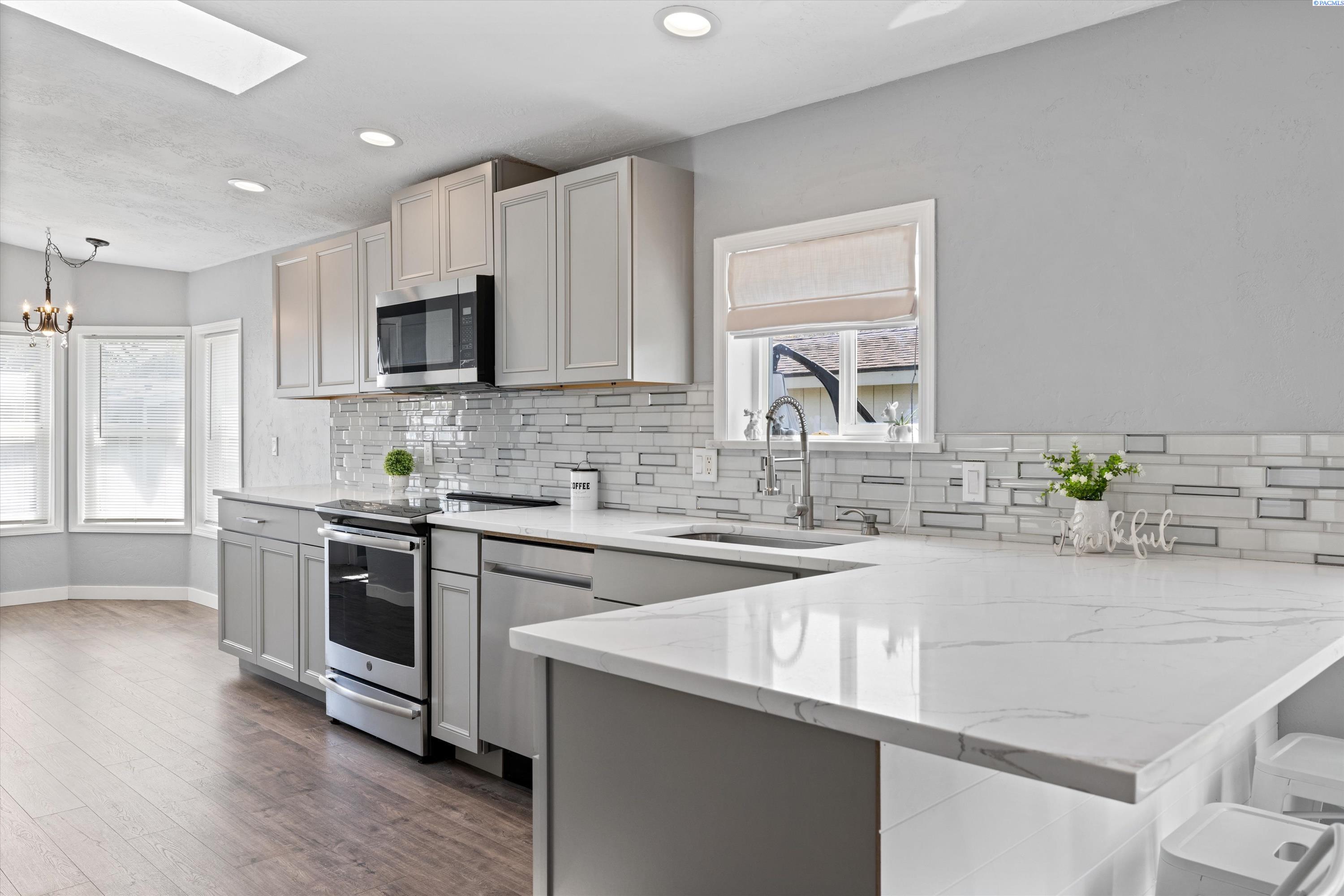 2105 N Steptoe St #66