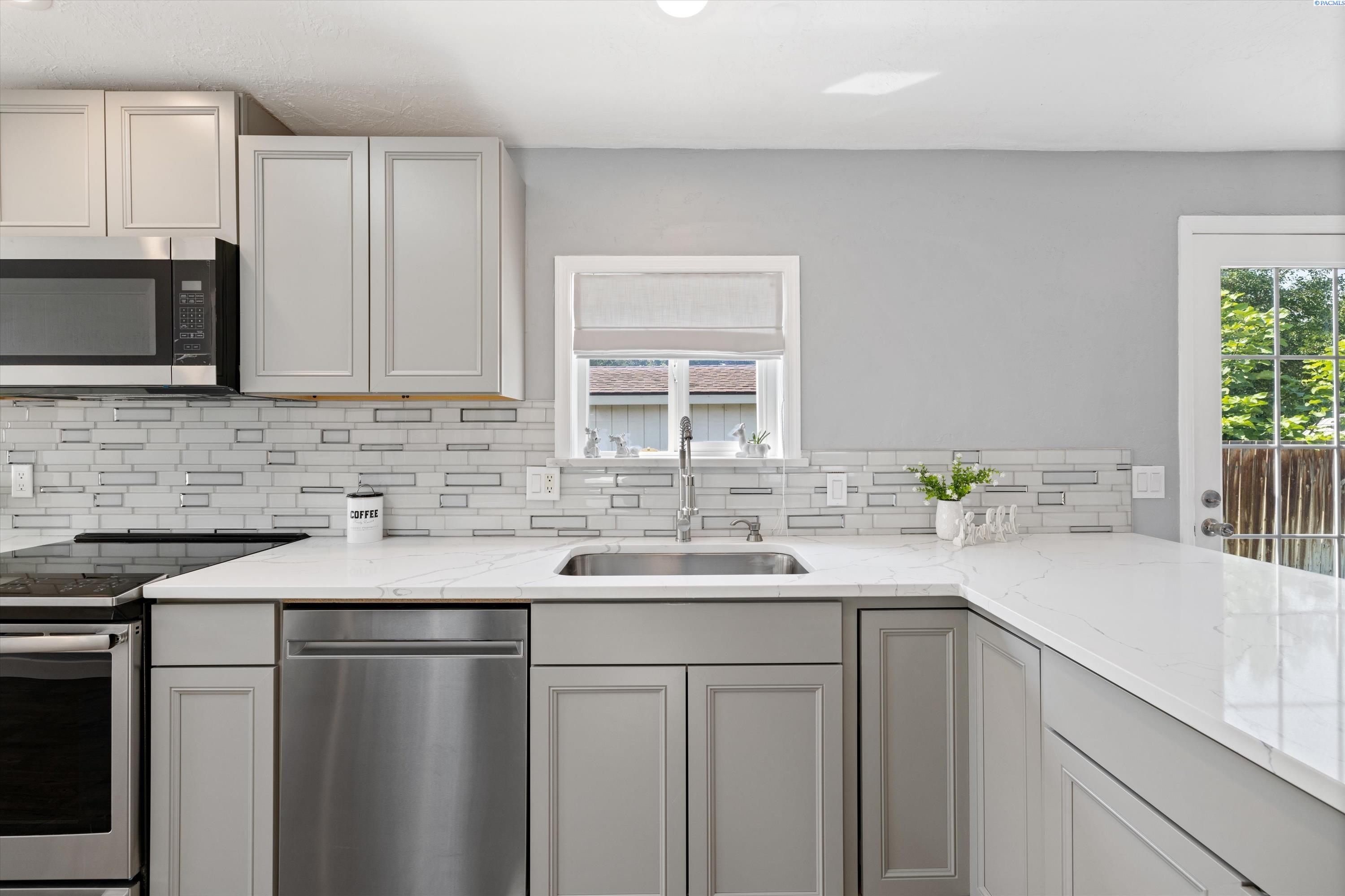 2105 N Steptoe St #66