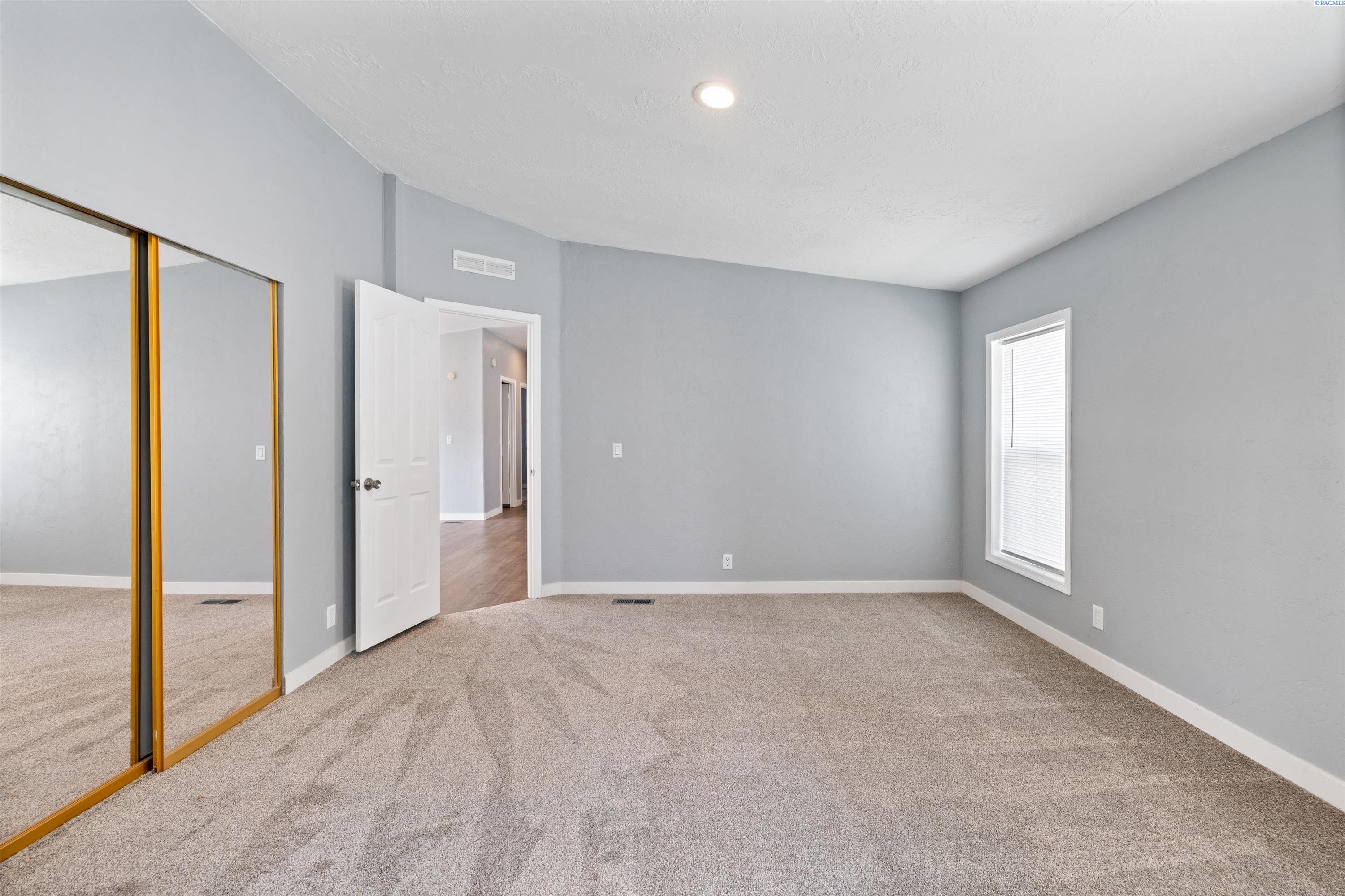 2105 N Steptoe St #66