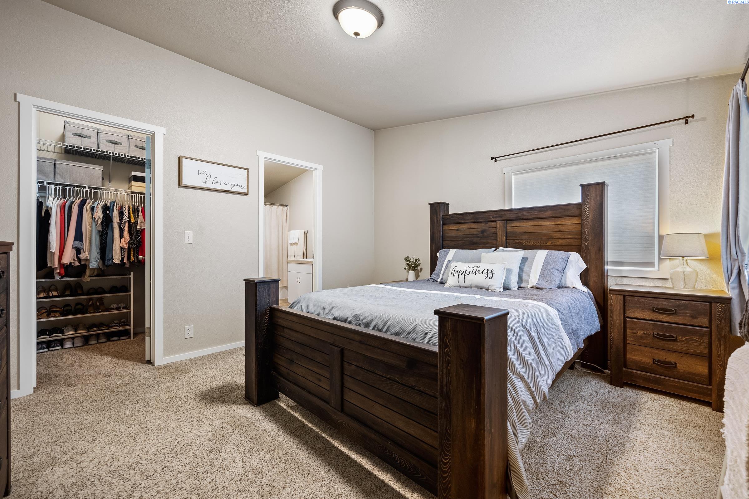 4713 W Grand Ronde Ave.