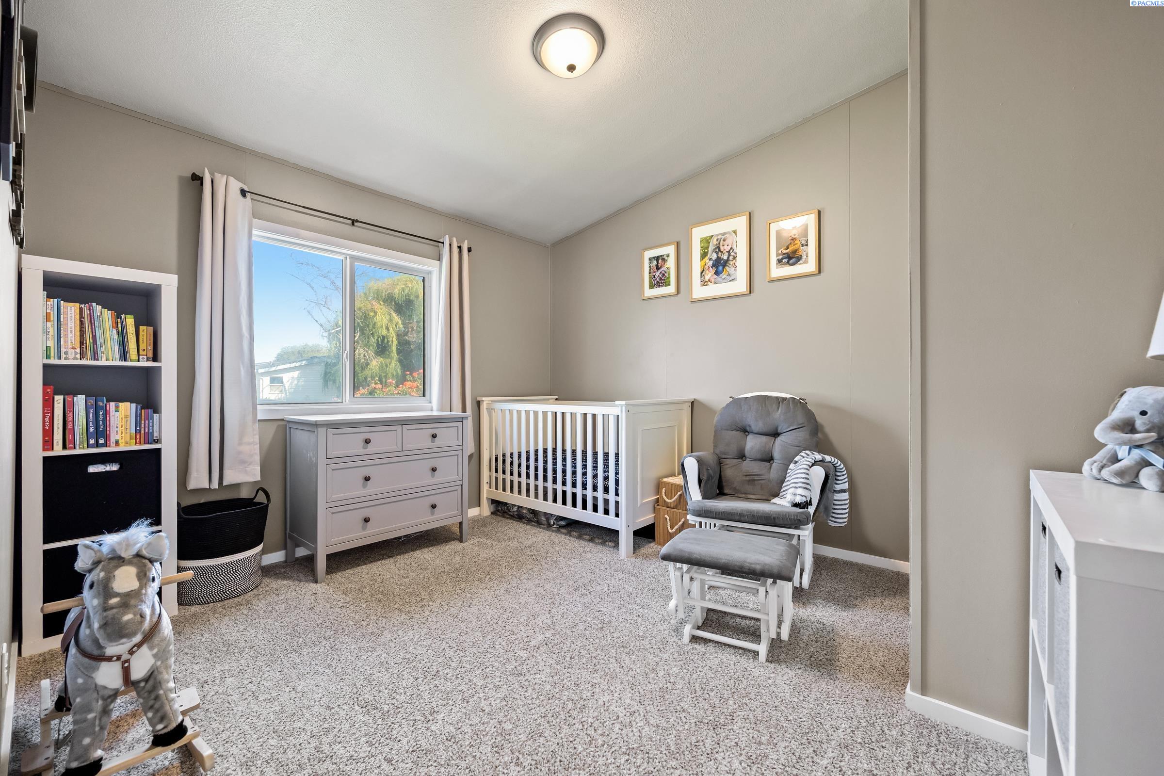 4713 W Grand Ronde Ave.