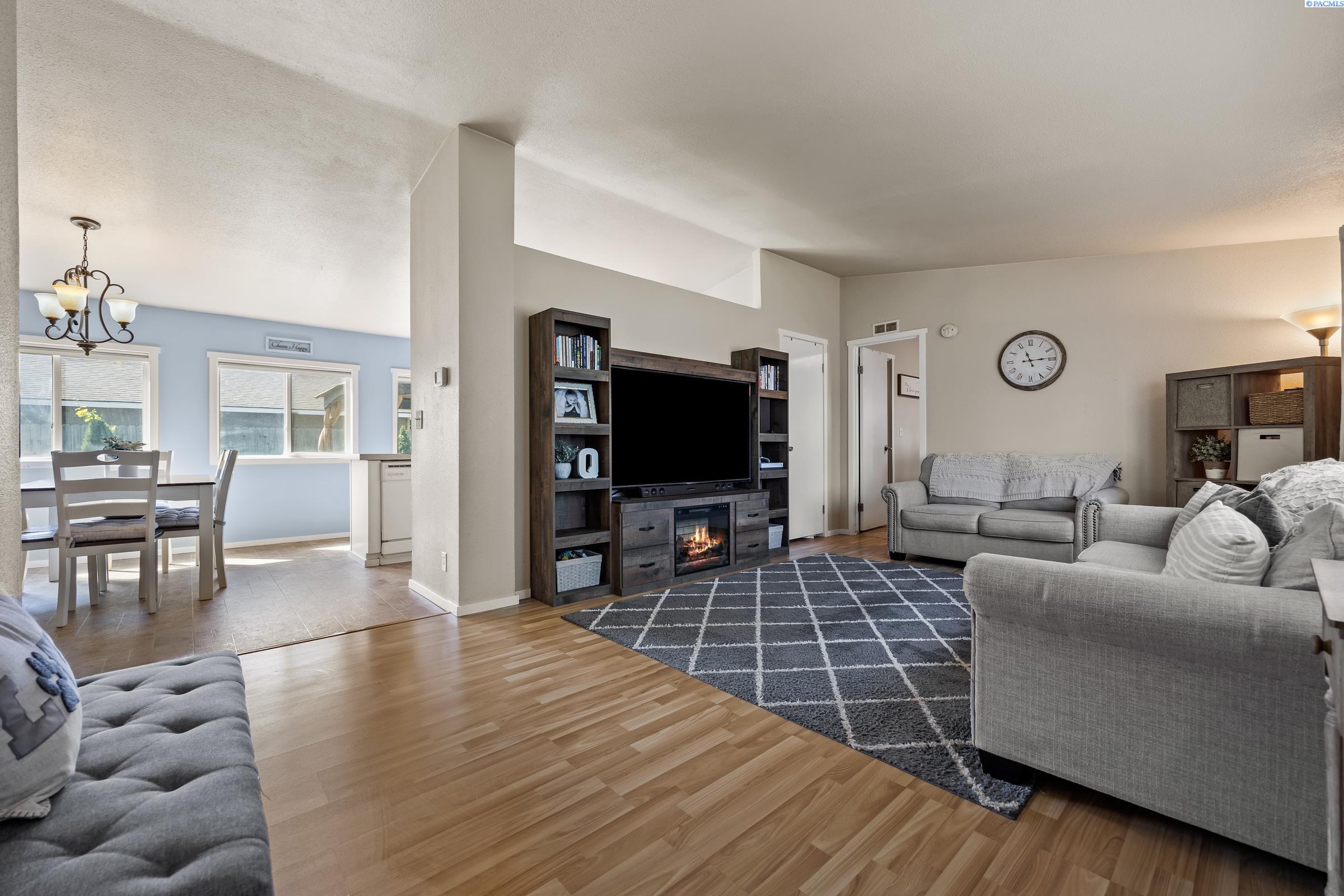 4713 W Grand Ronde Ave.