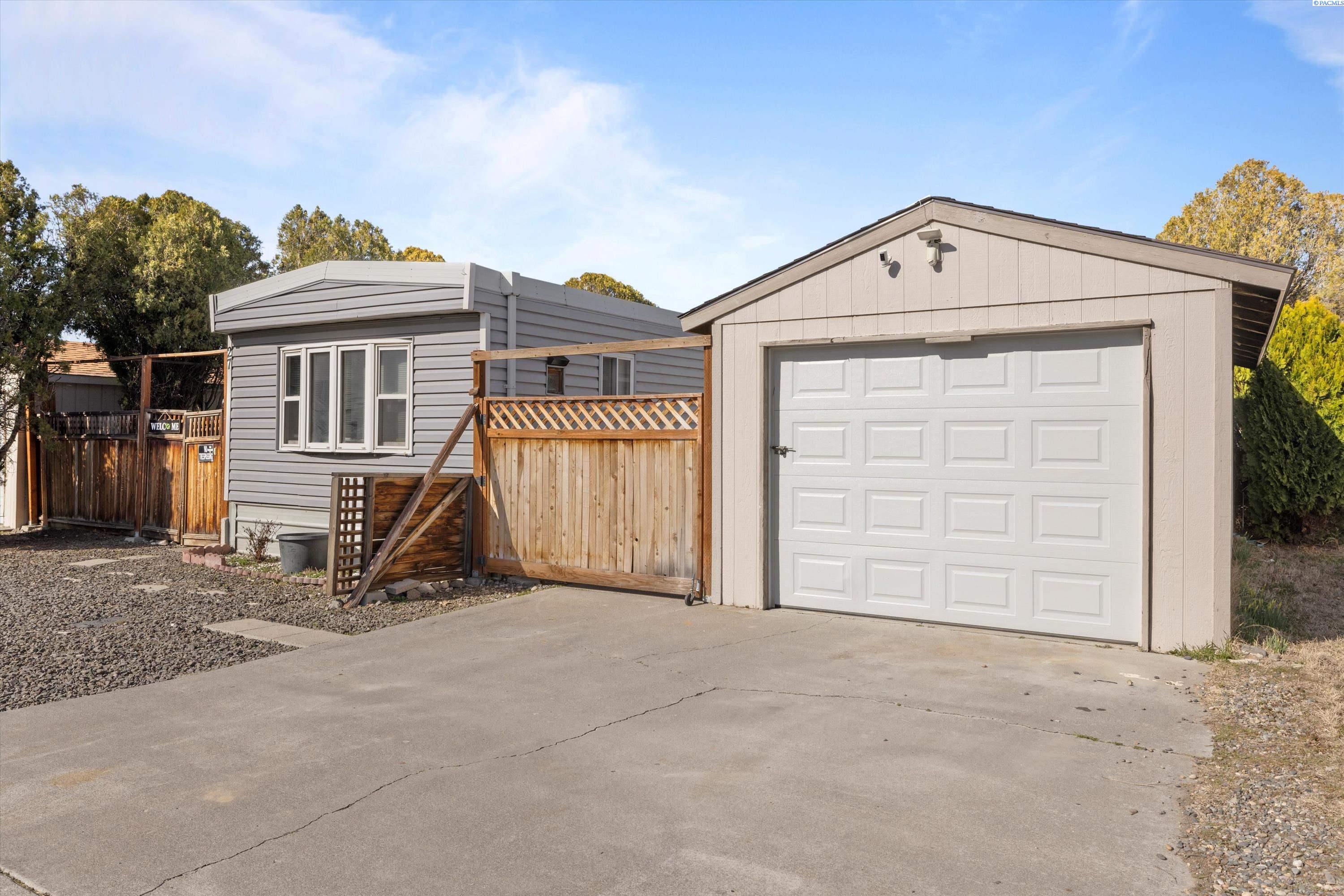 2105 N Steptoe St Trlr 27