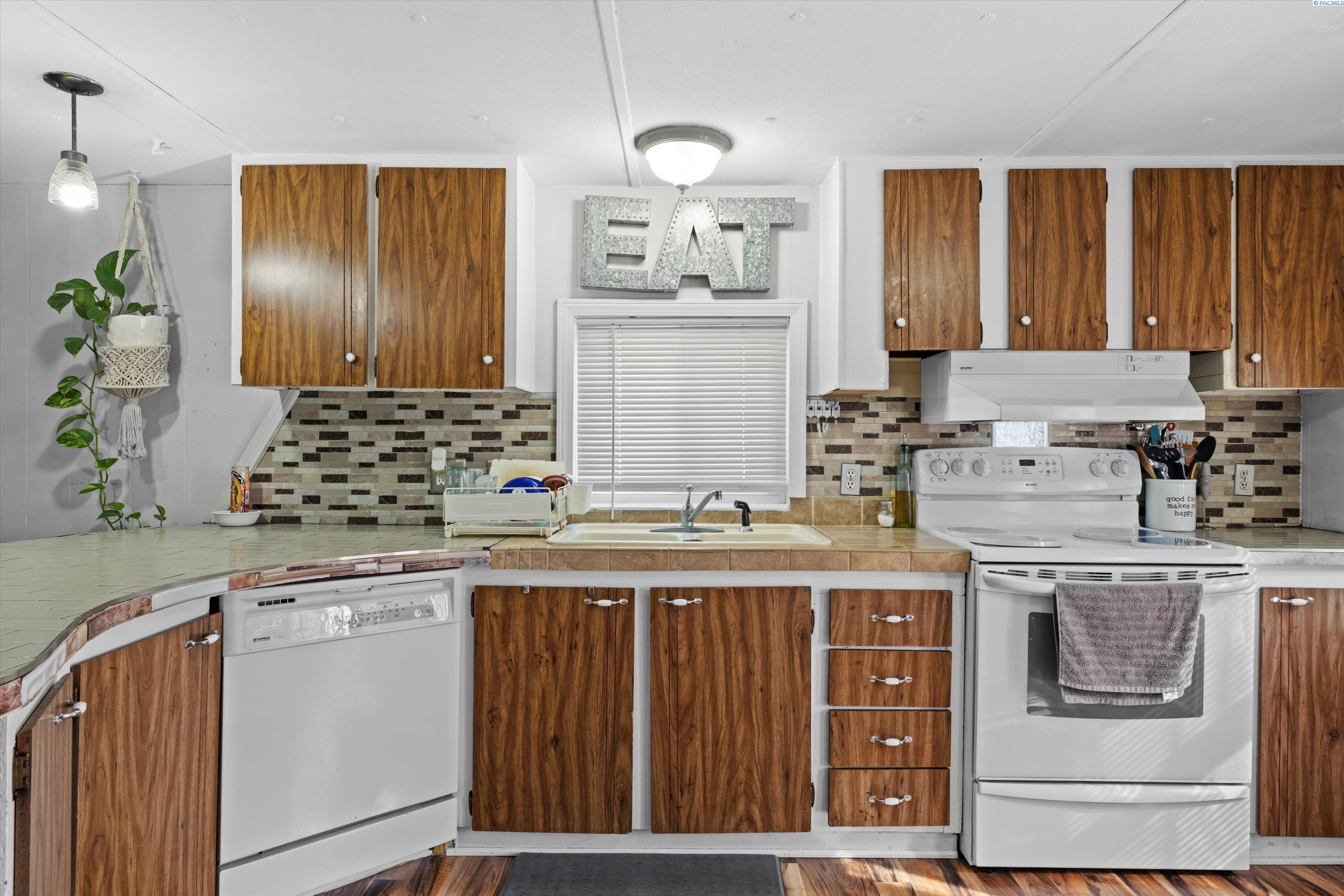 2105 N Steptoe St Trlr 27