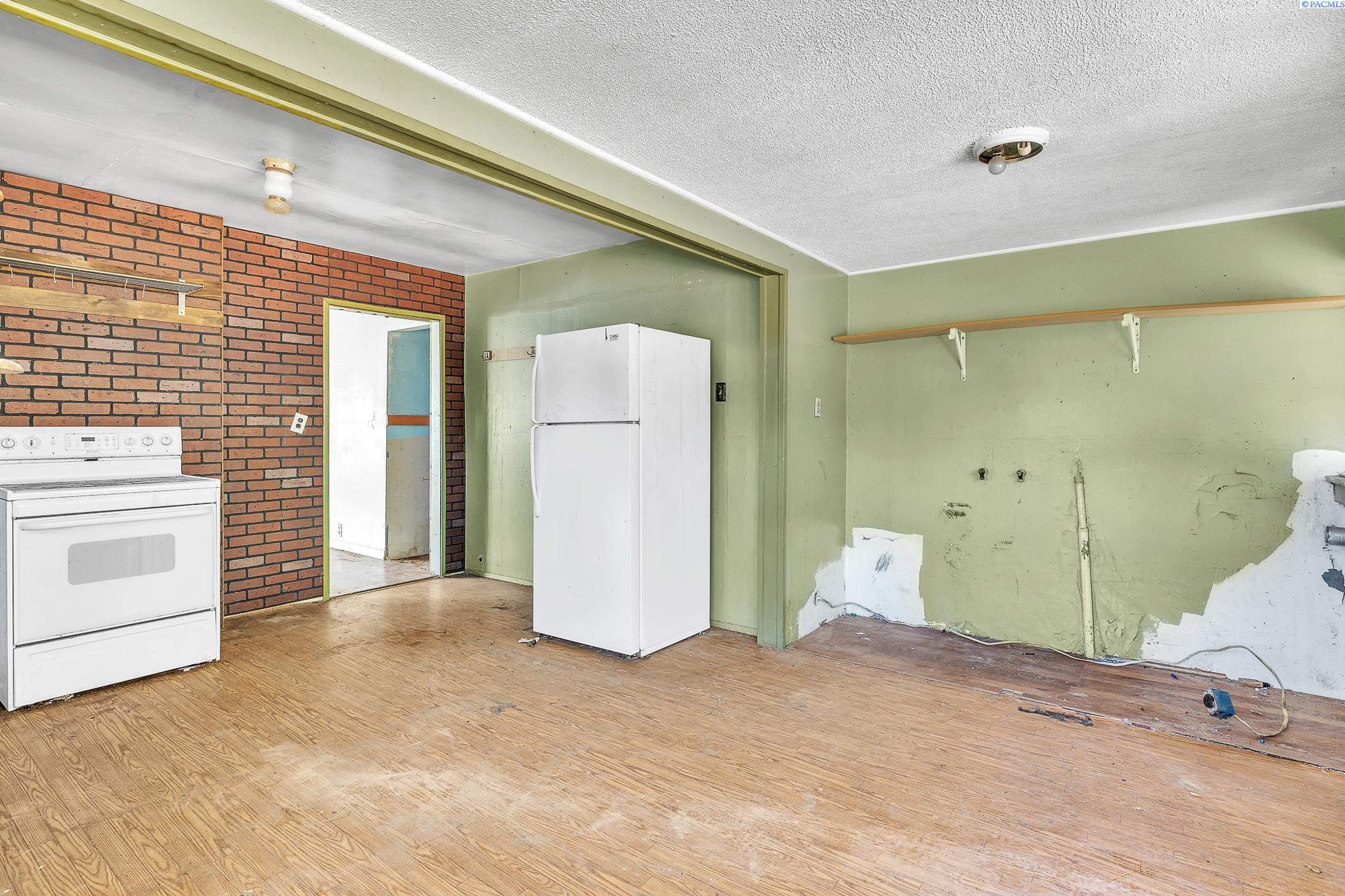 216706 E Bryson Brown Rd