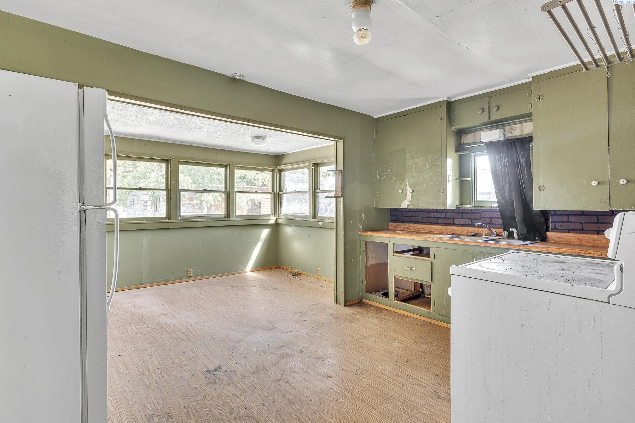 216706 E Bryson Brown Rd