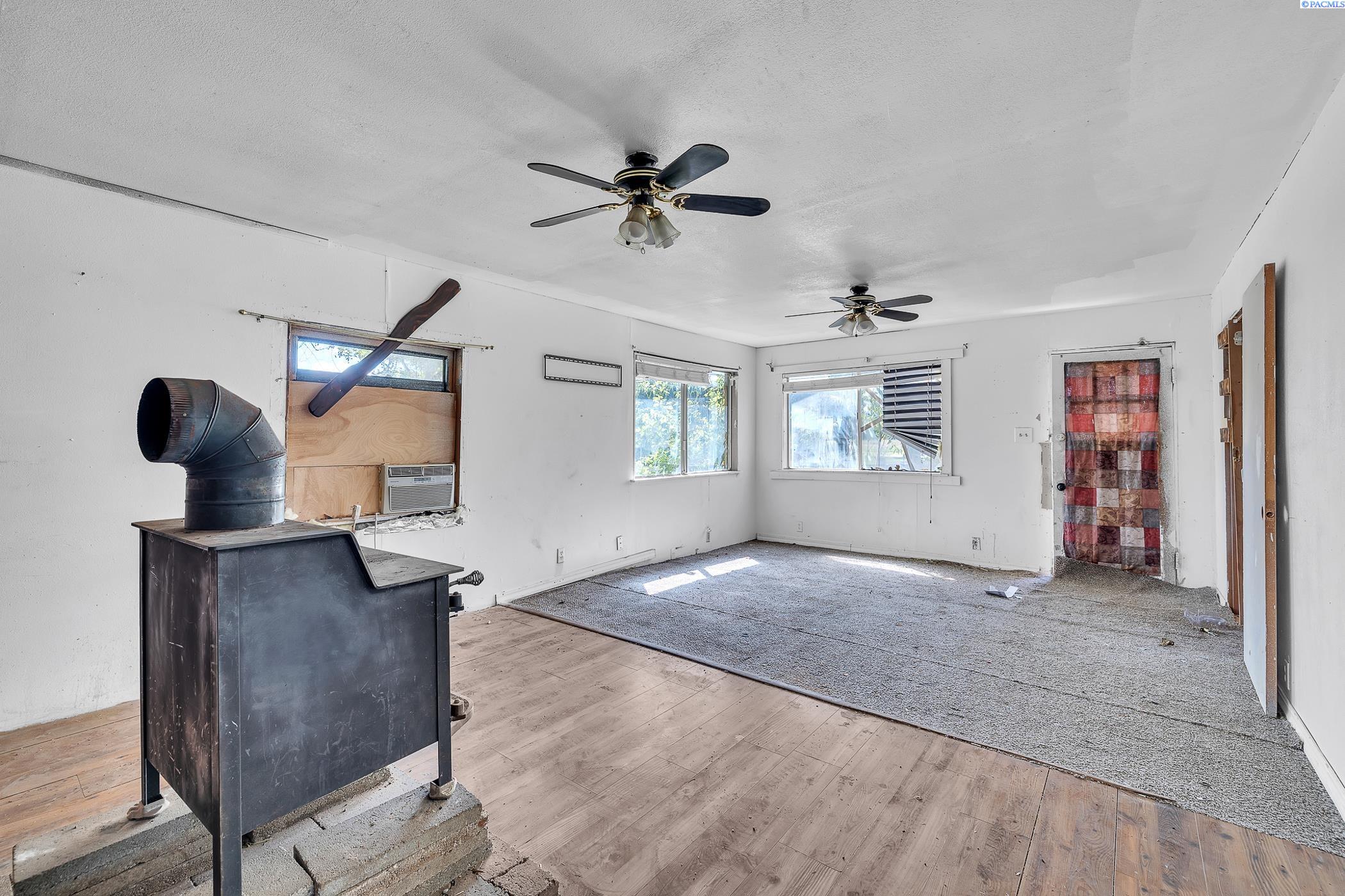 216706 E Bryson Brown Rd