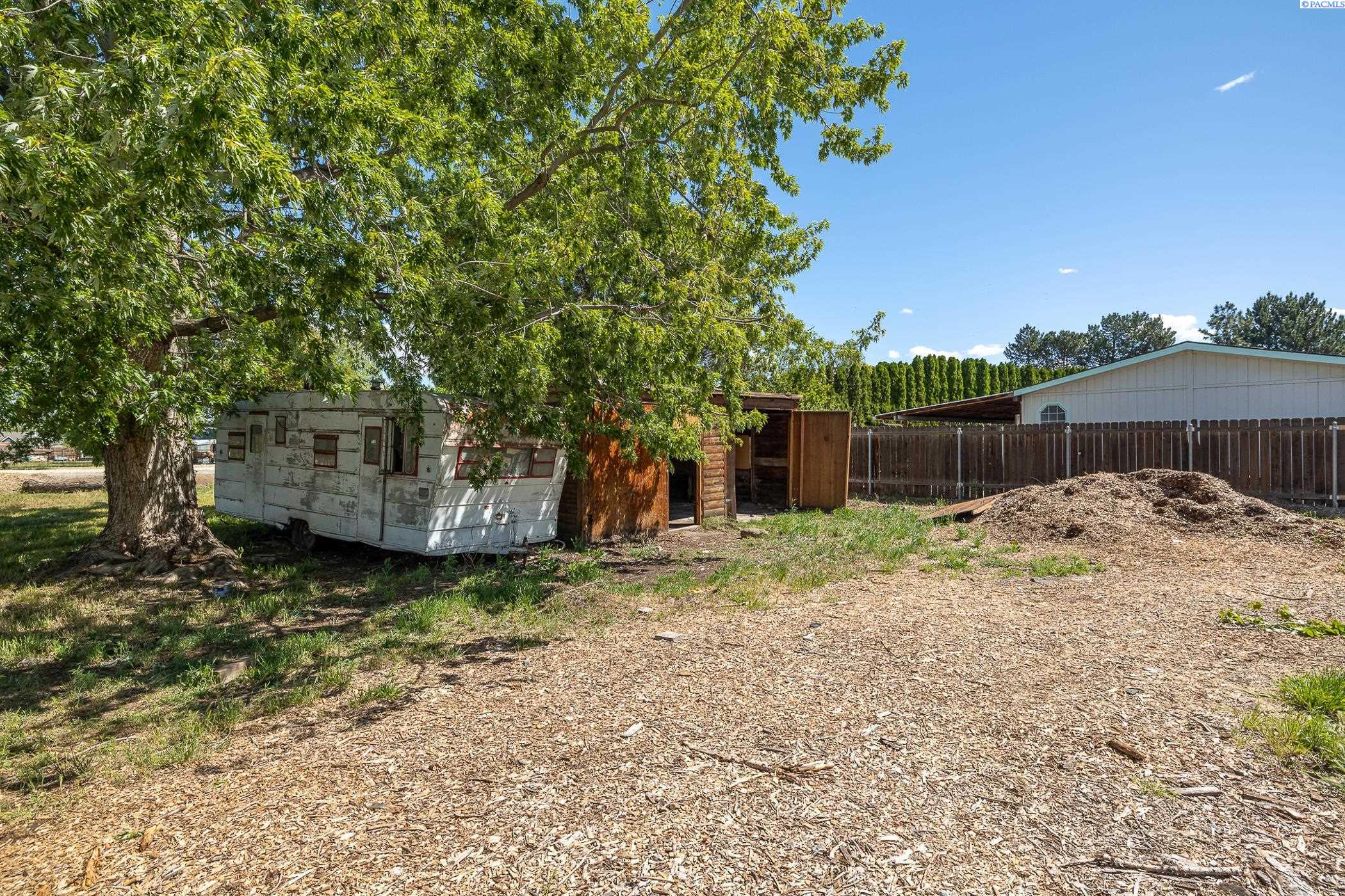 216706 E Bryson Brown Rd