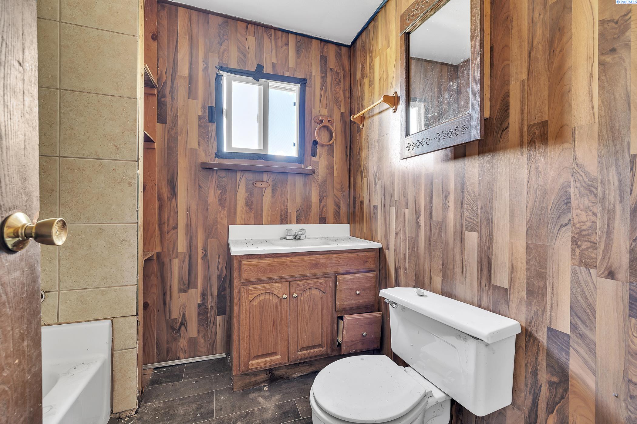 216706 E Bryson Brown Rd