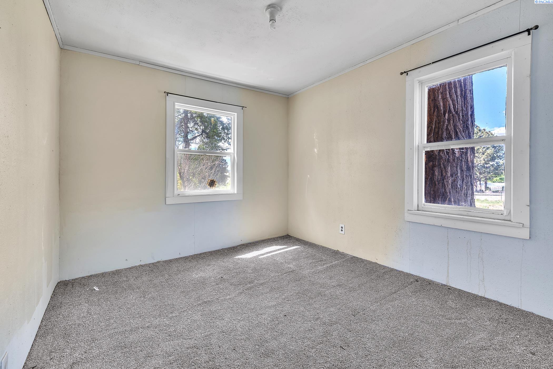 216706 E Bryson Brown Rd