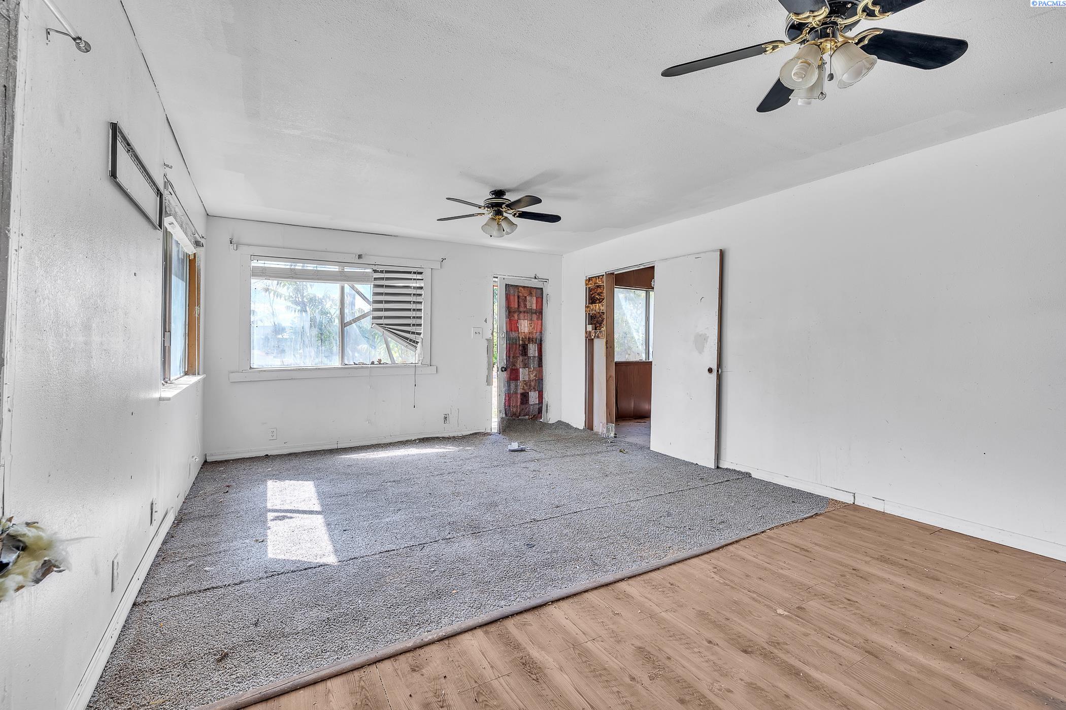 216706 E Bryson Brown Rd