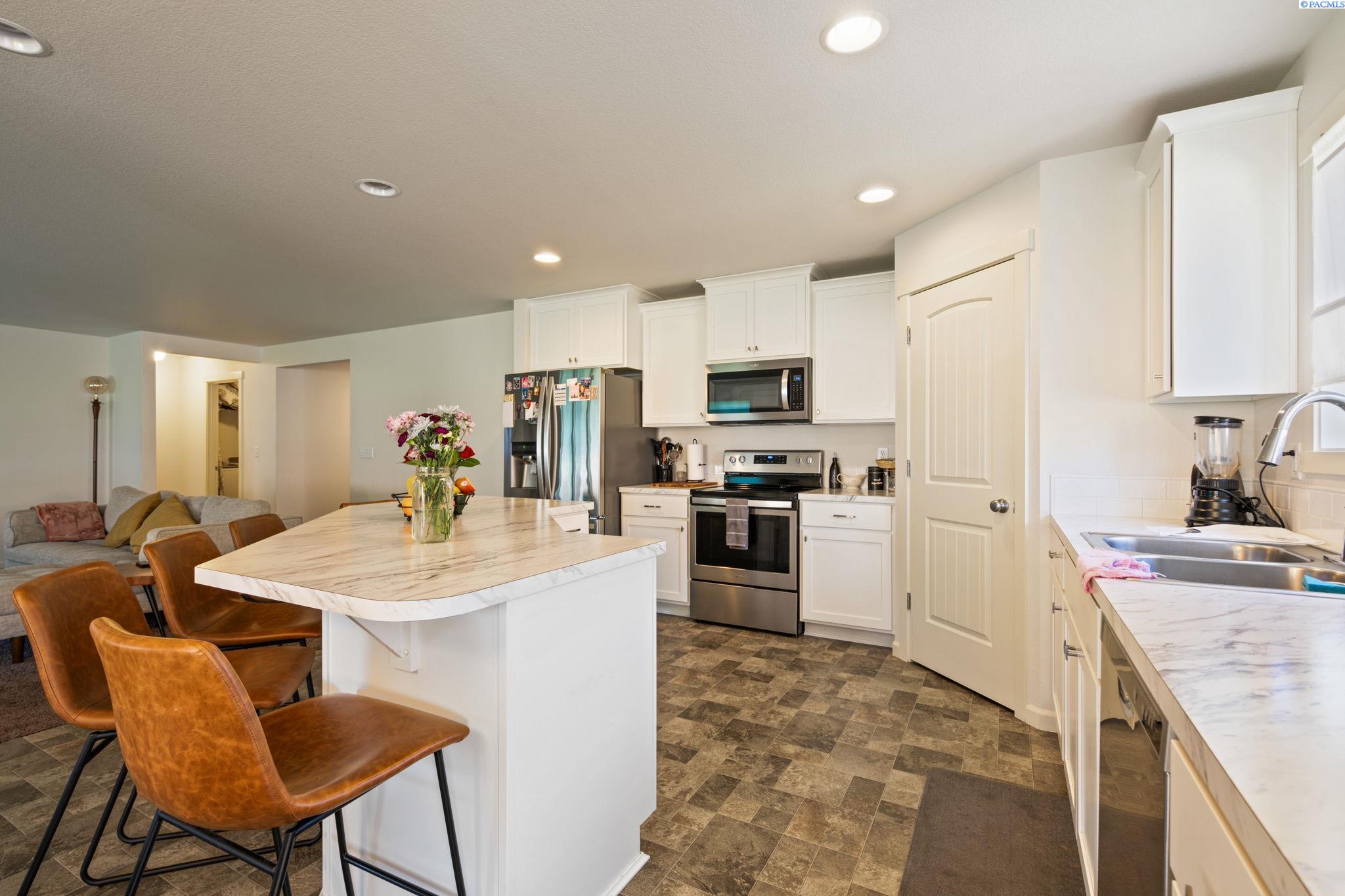 5215 Nashville Drive