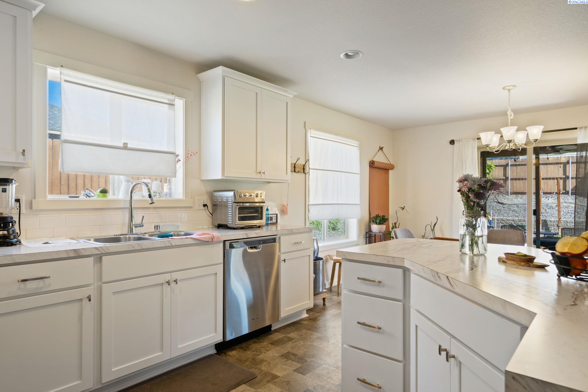 5215 Nashville Drive