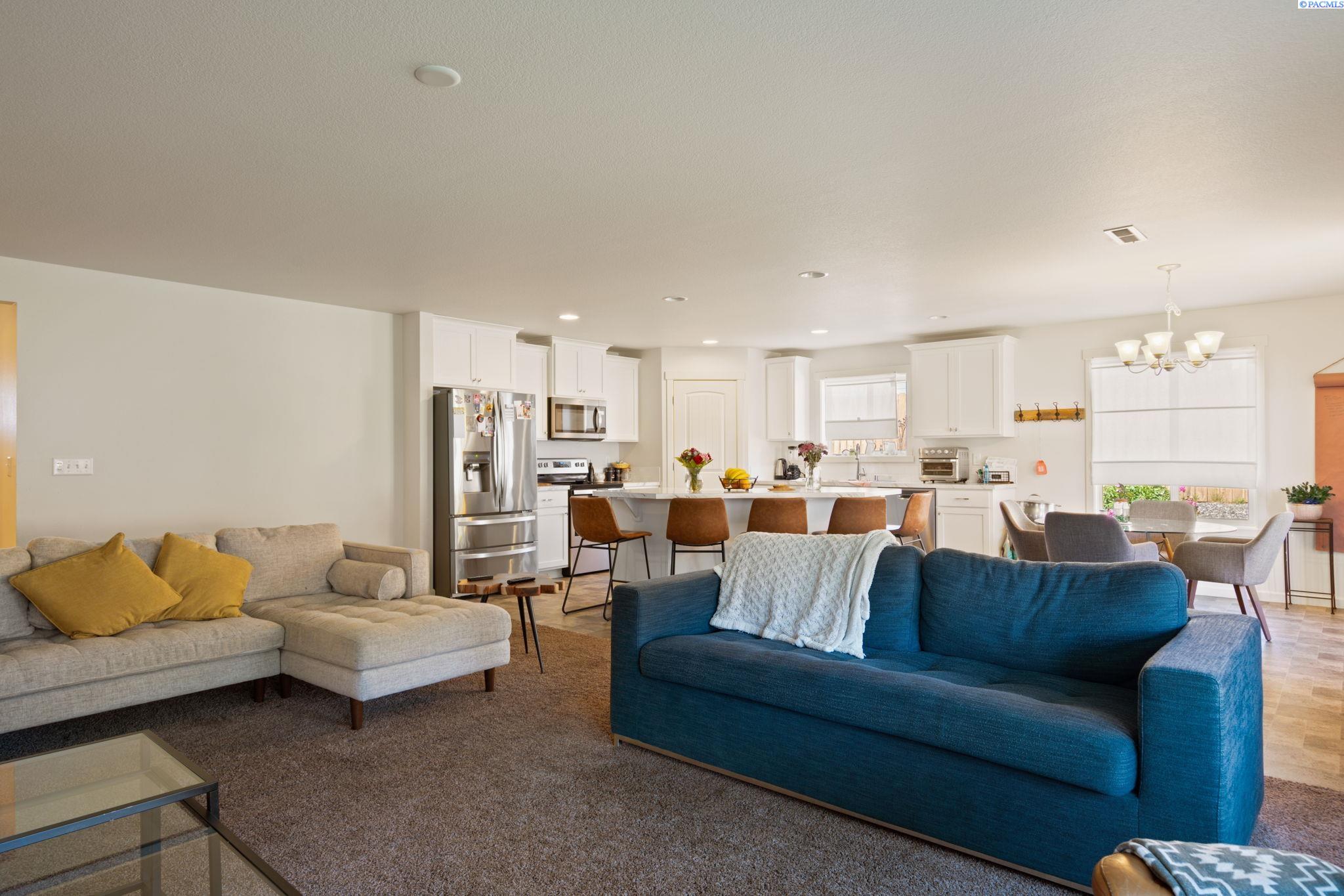 5215 Nashville Drive