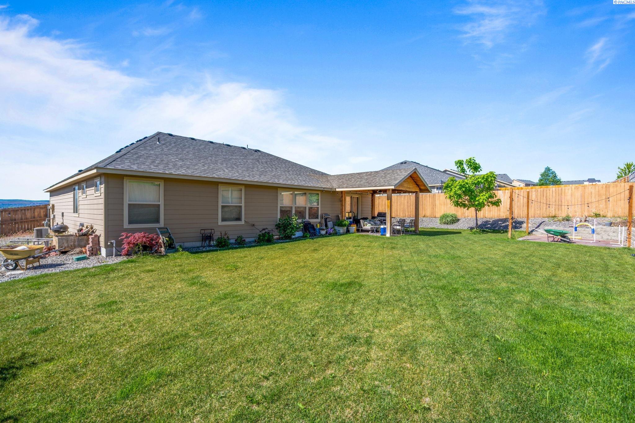 5215 Nashville Drive