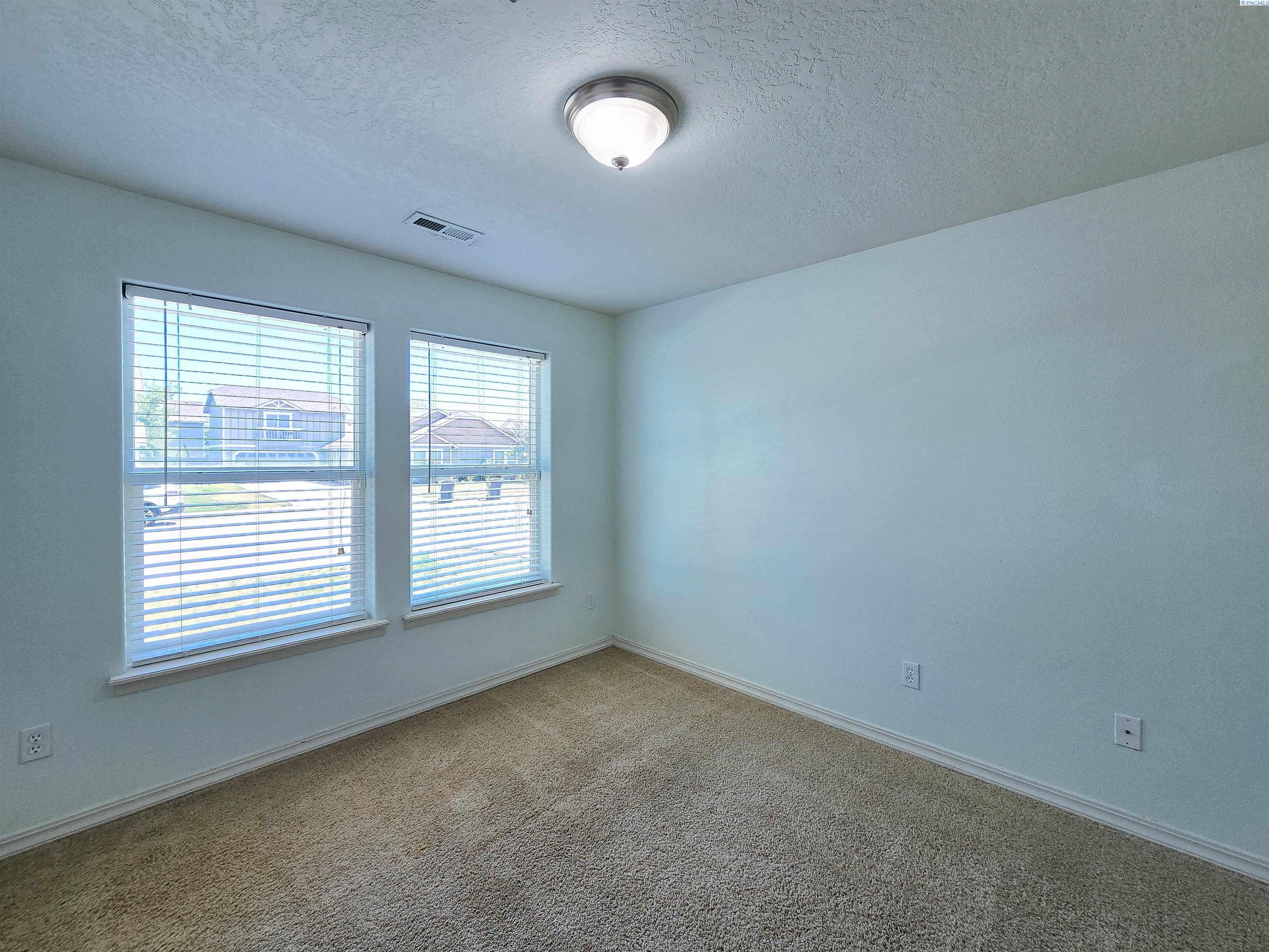 5720 Washougal Lane