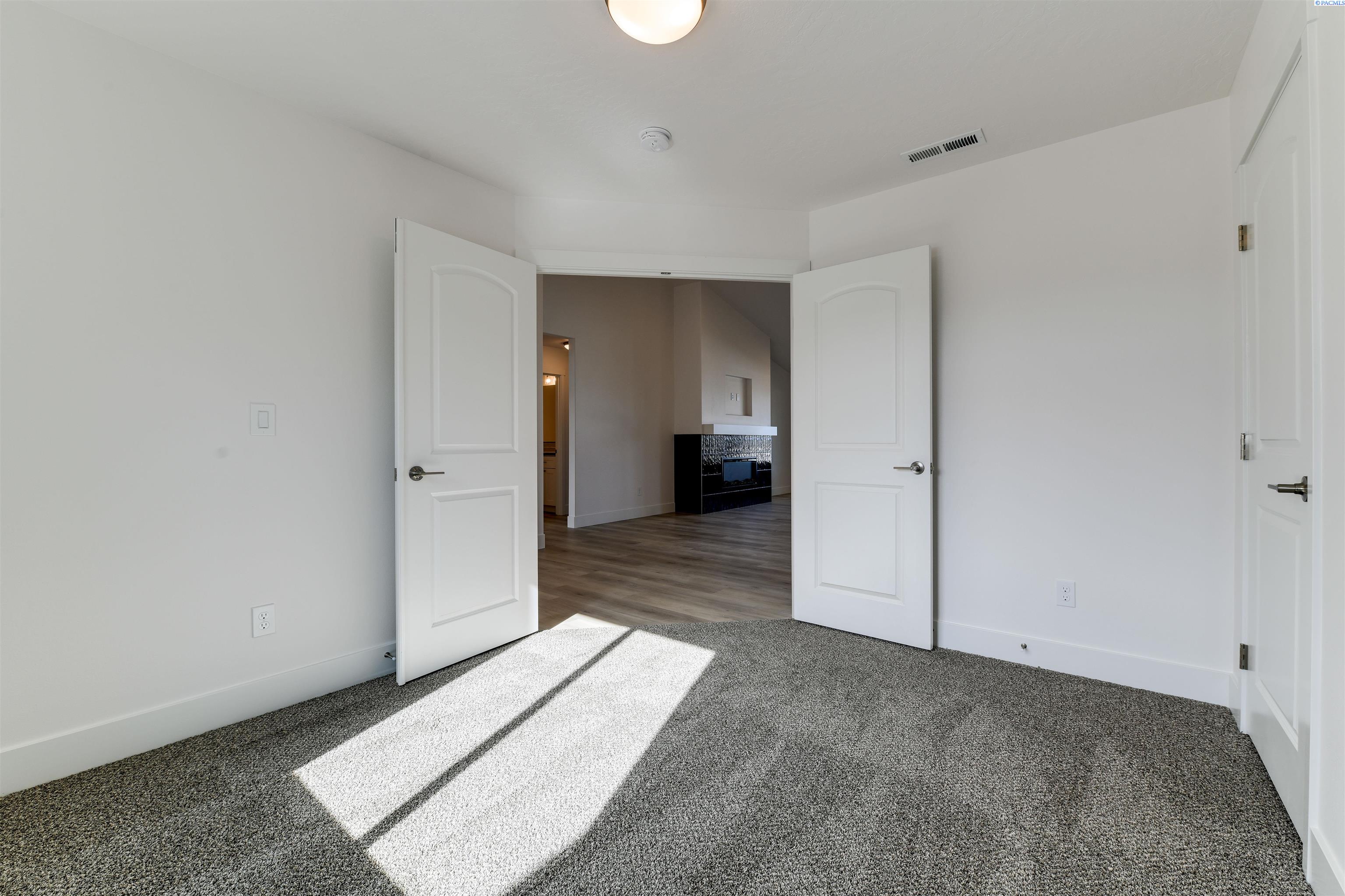 10505 Silverbright Dr