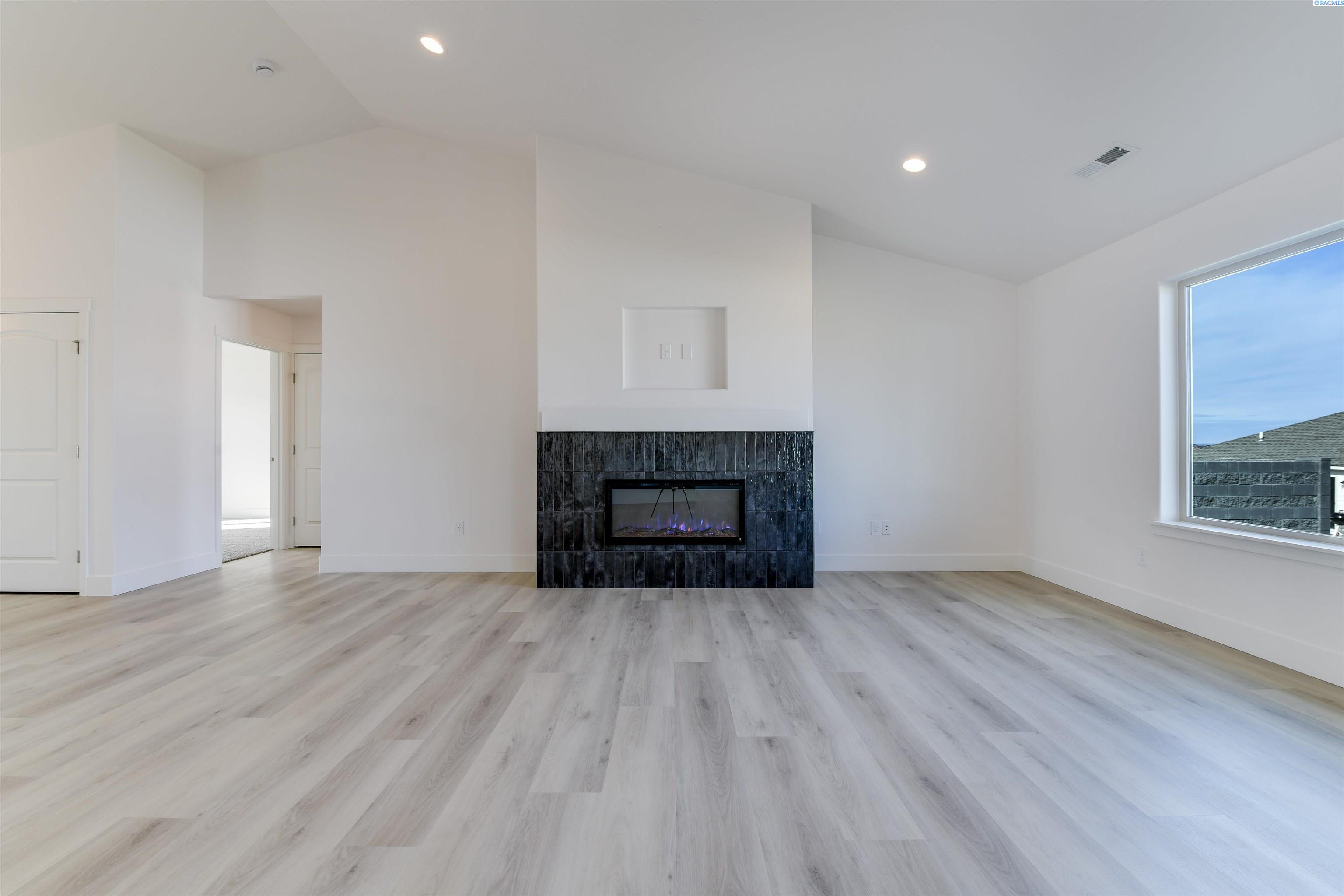 10505 Silverbright Dr