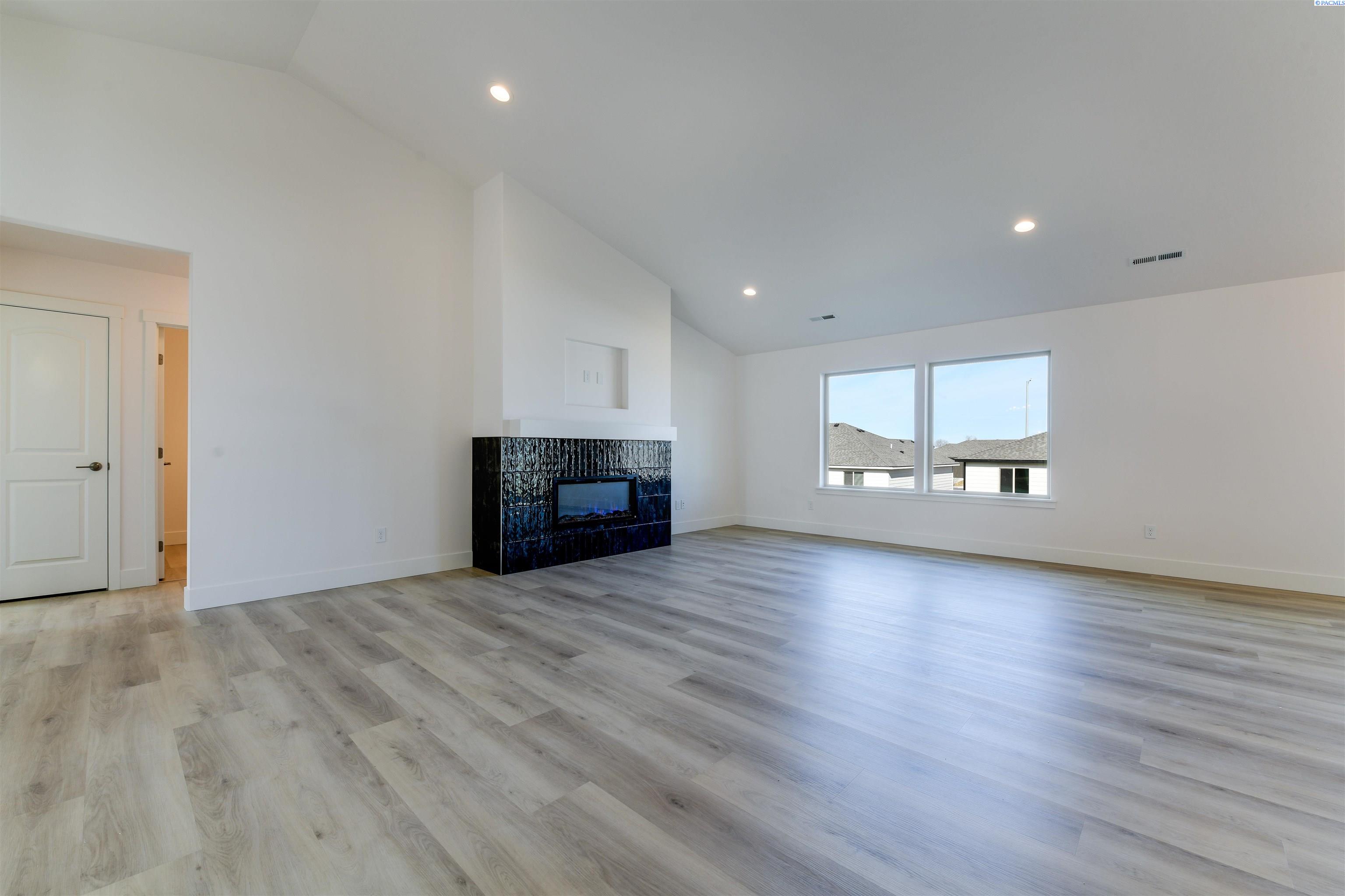 10505 Silverbright Dr