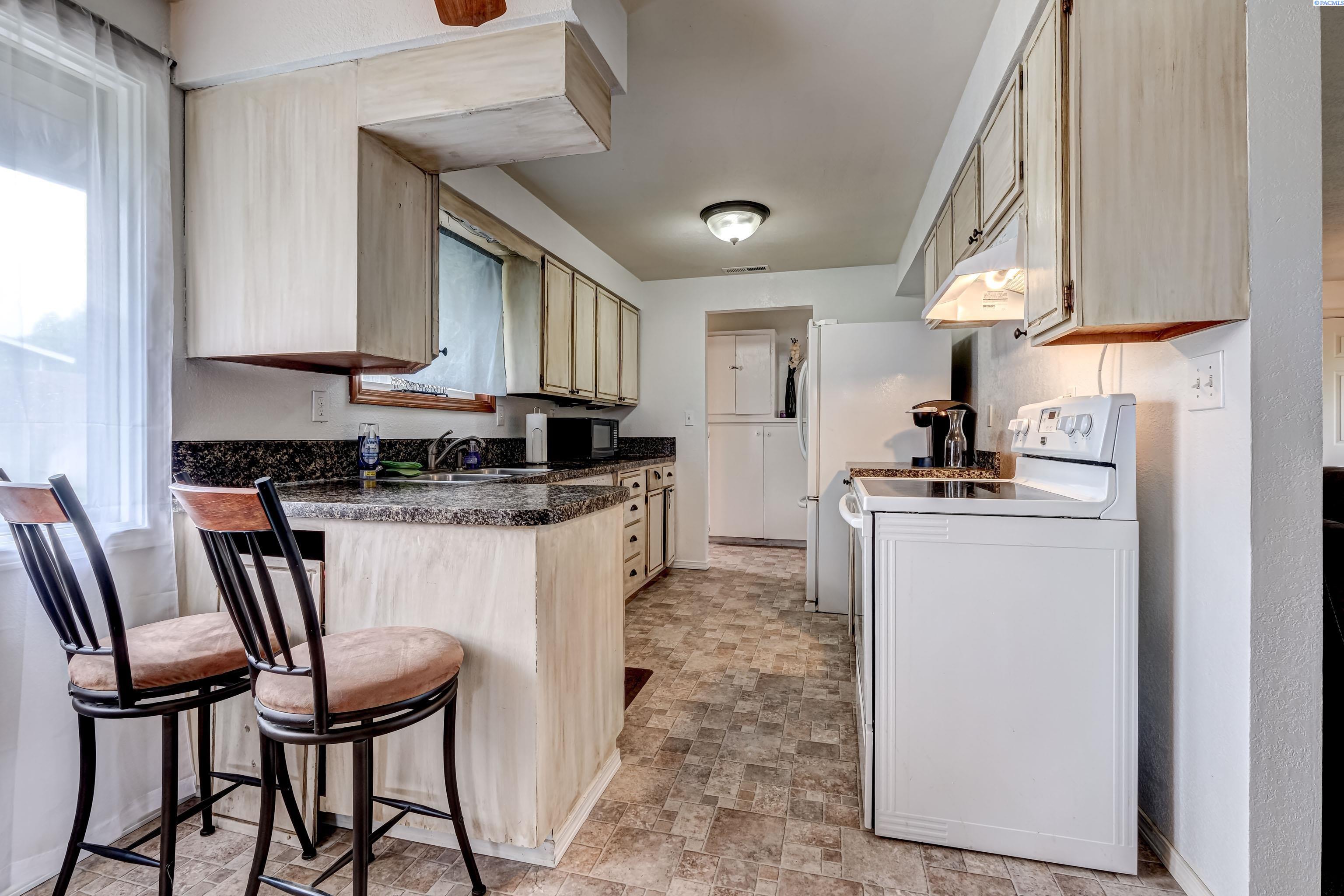 1318 W 3rd
