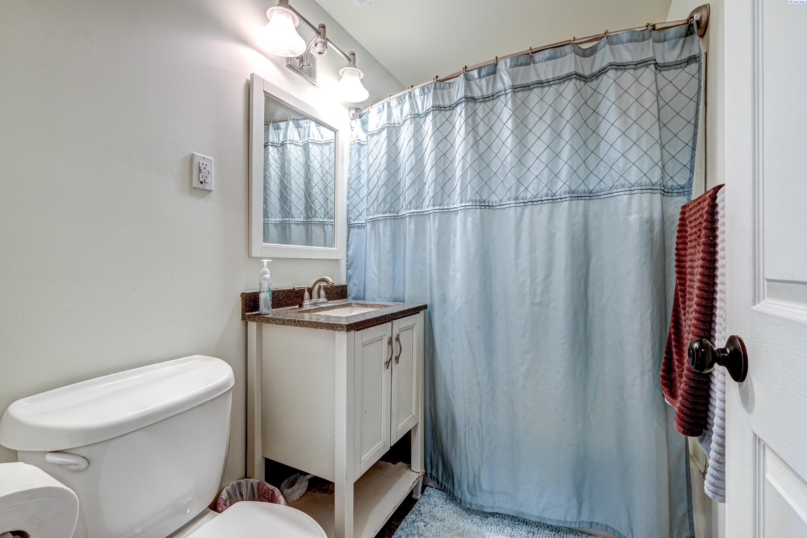 1318 W 3rd