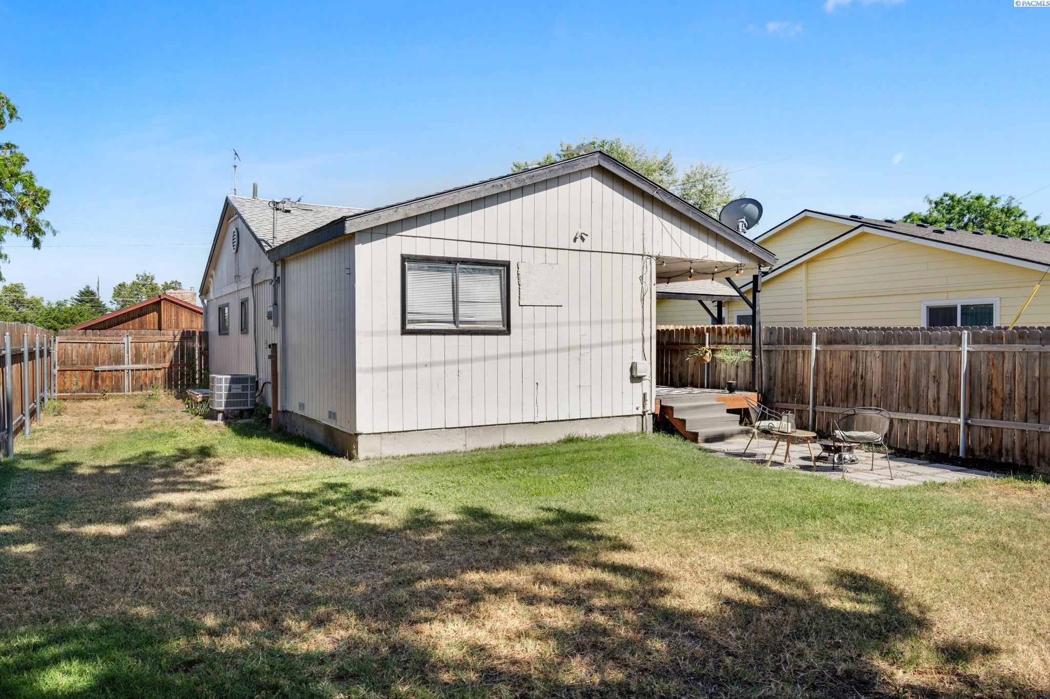 1515 Perkins Ave