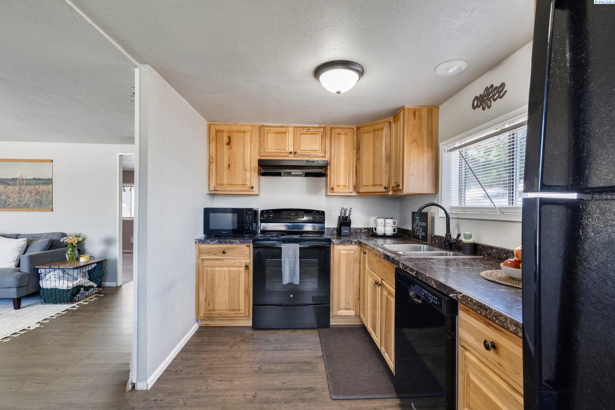 1515 Perkins Ave