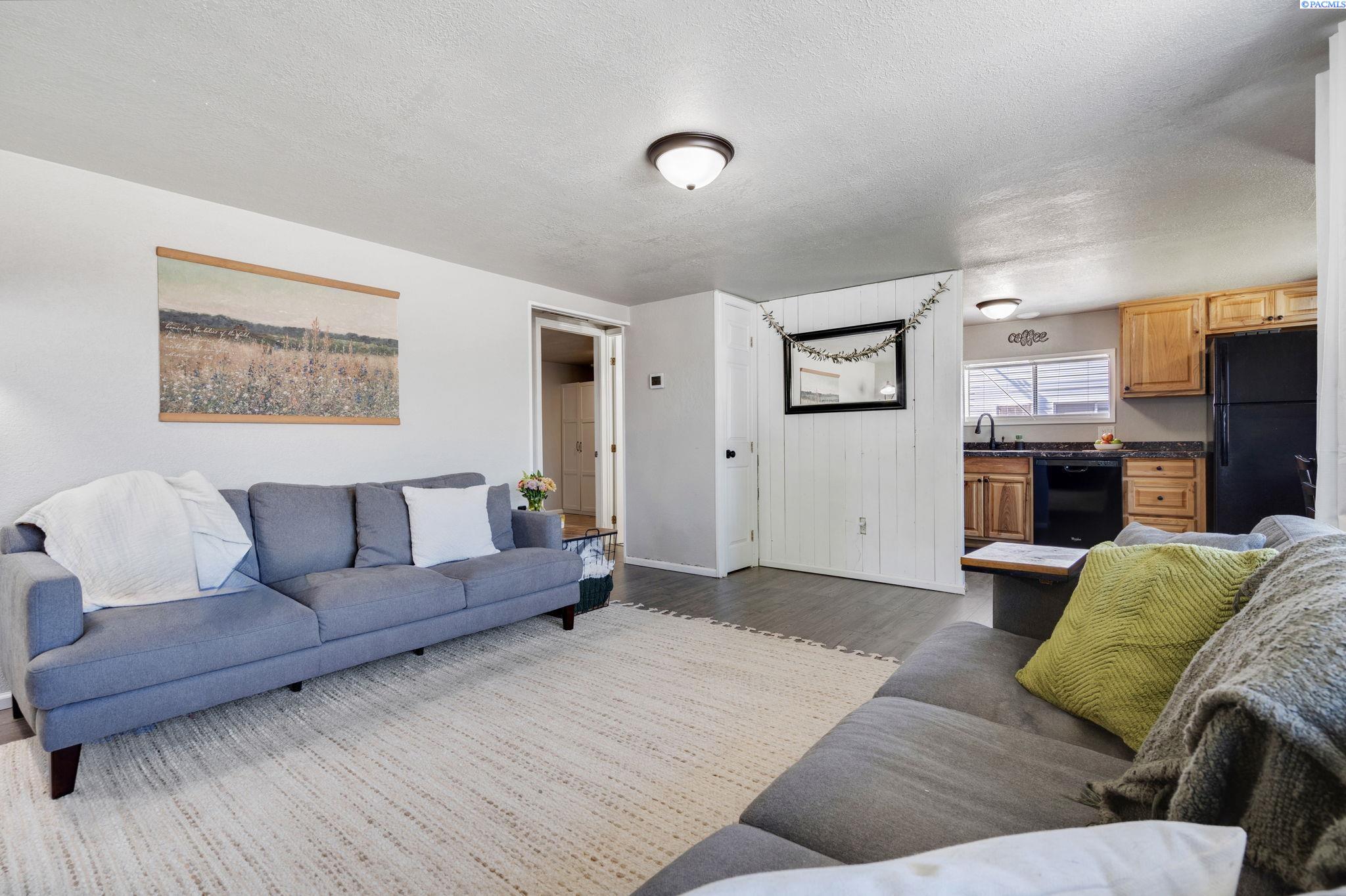 1515 Perkins Ave