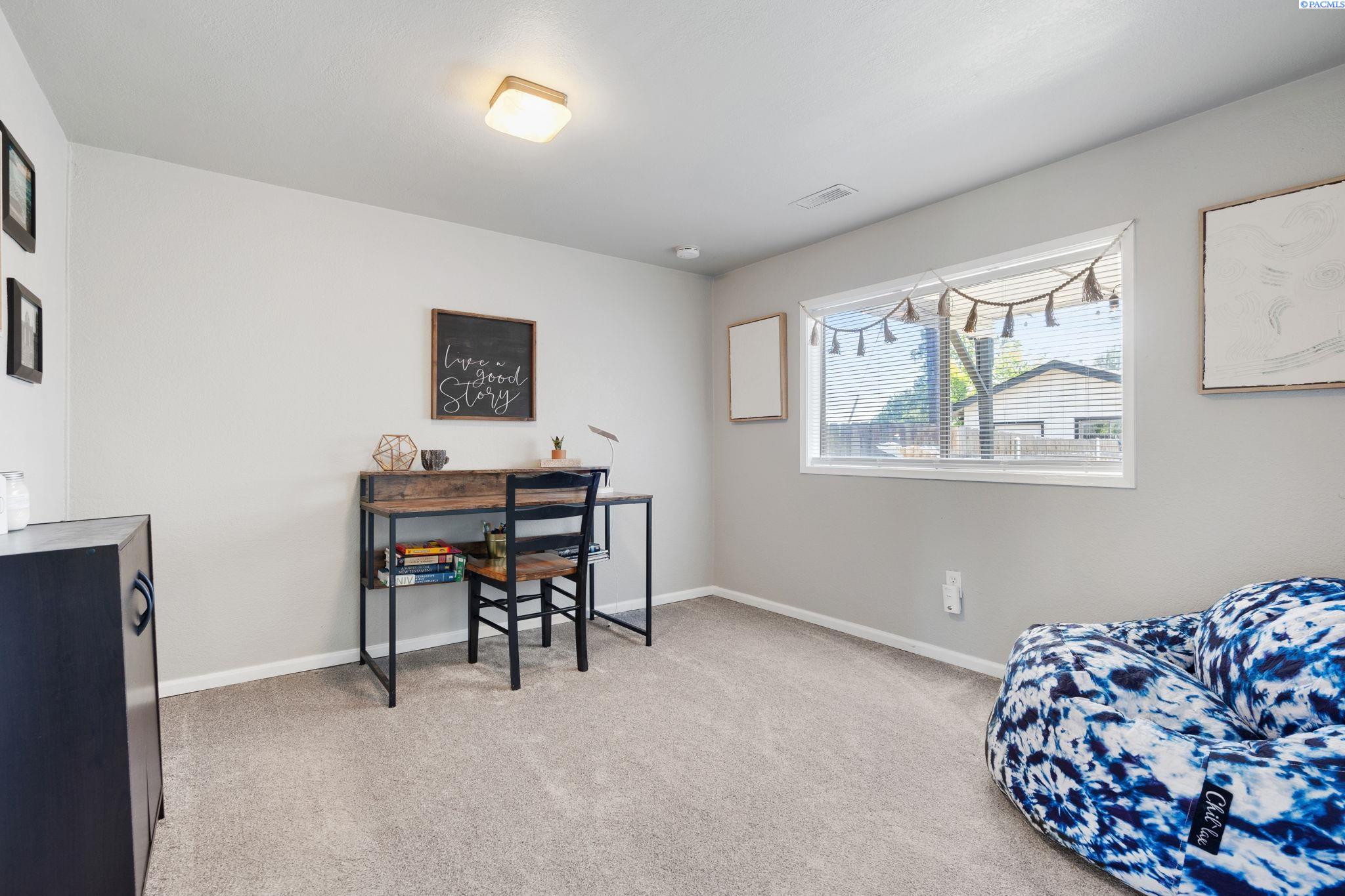 1515 Perkins Ave