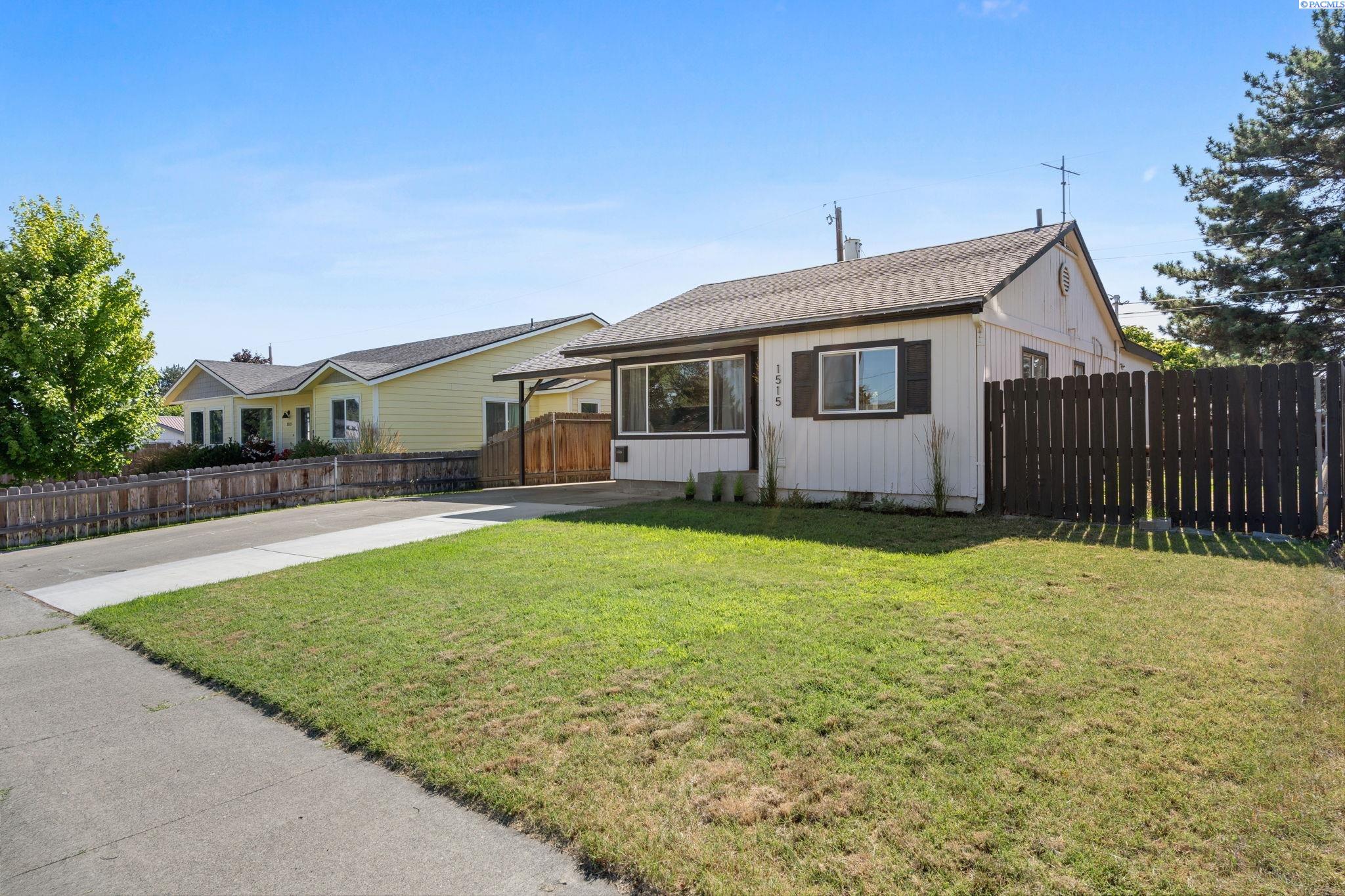 1515 Perkins Ave