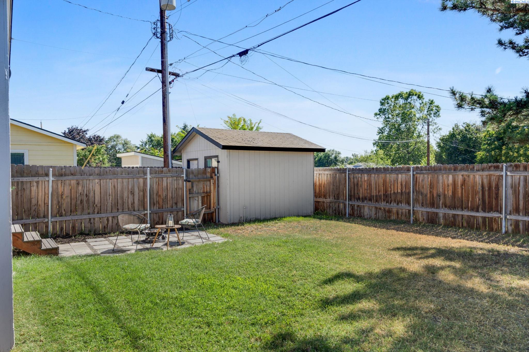 1515 Perkins Ave