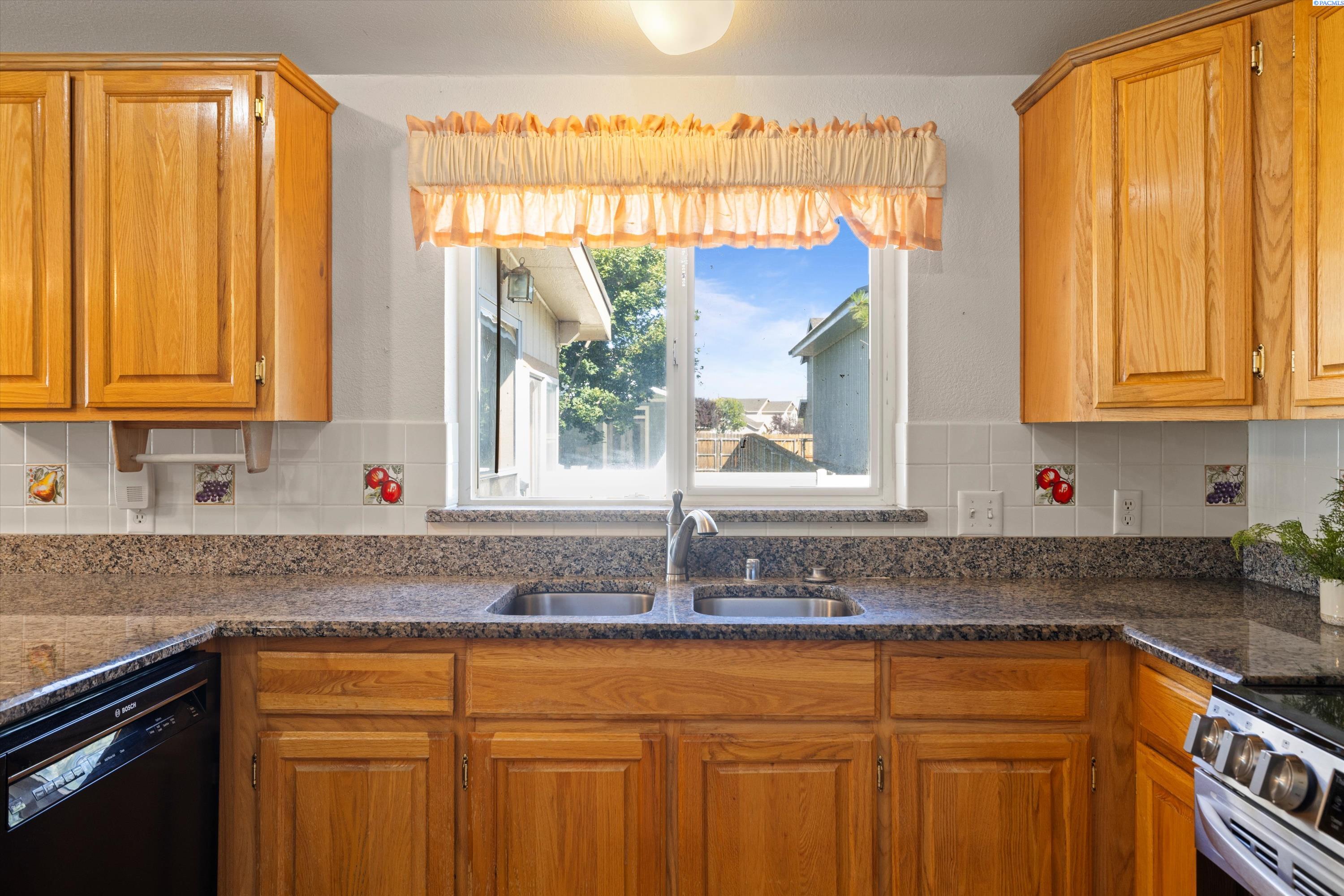 2906 Chicory Dr