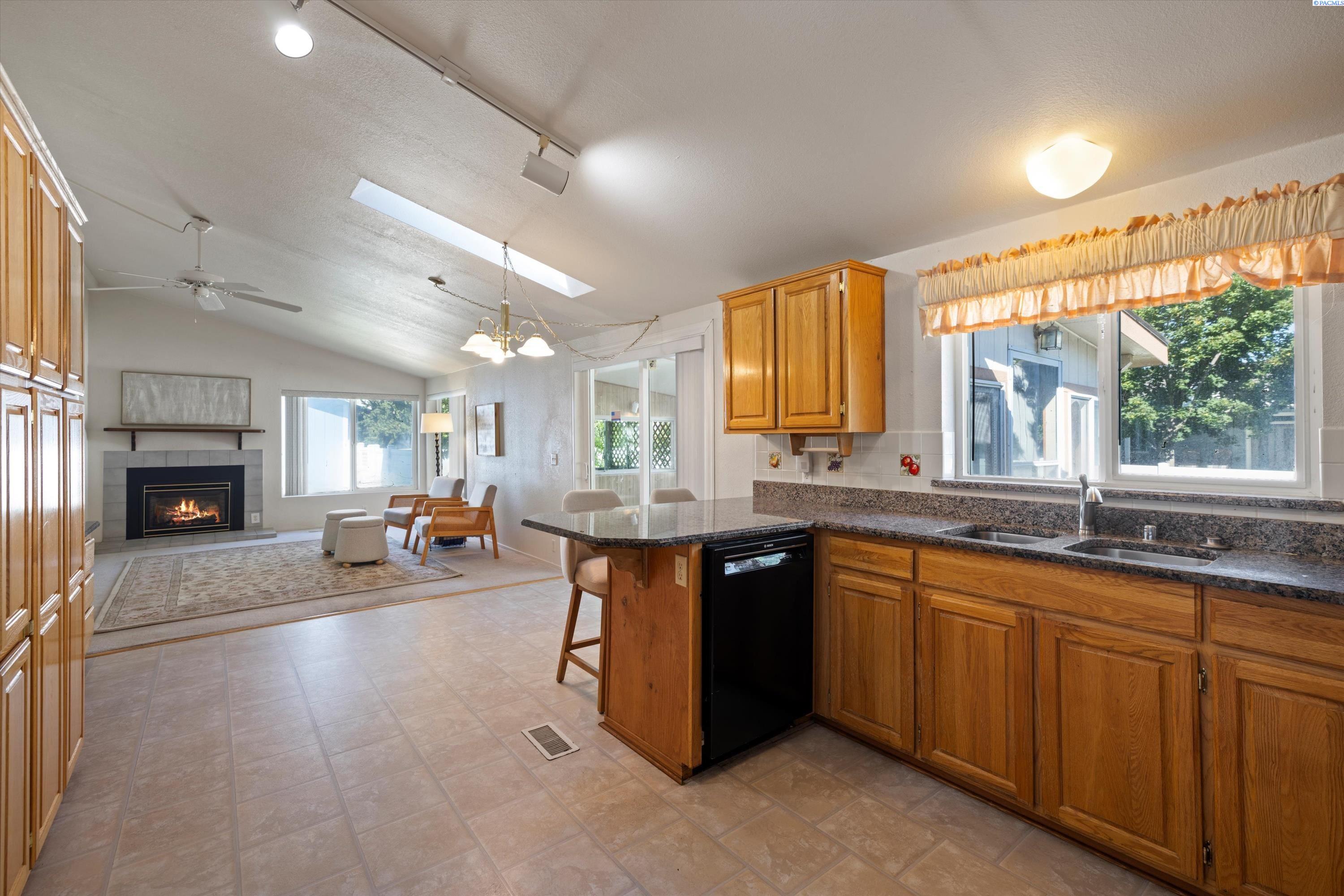 2906 Chicory Dr