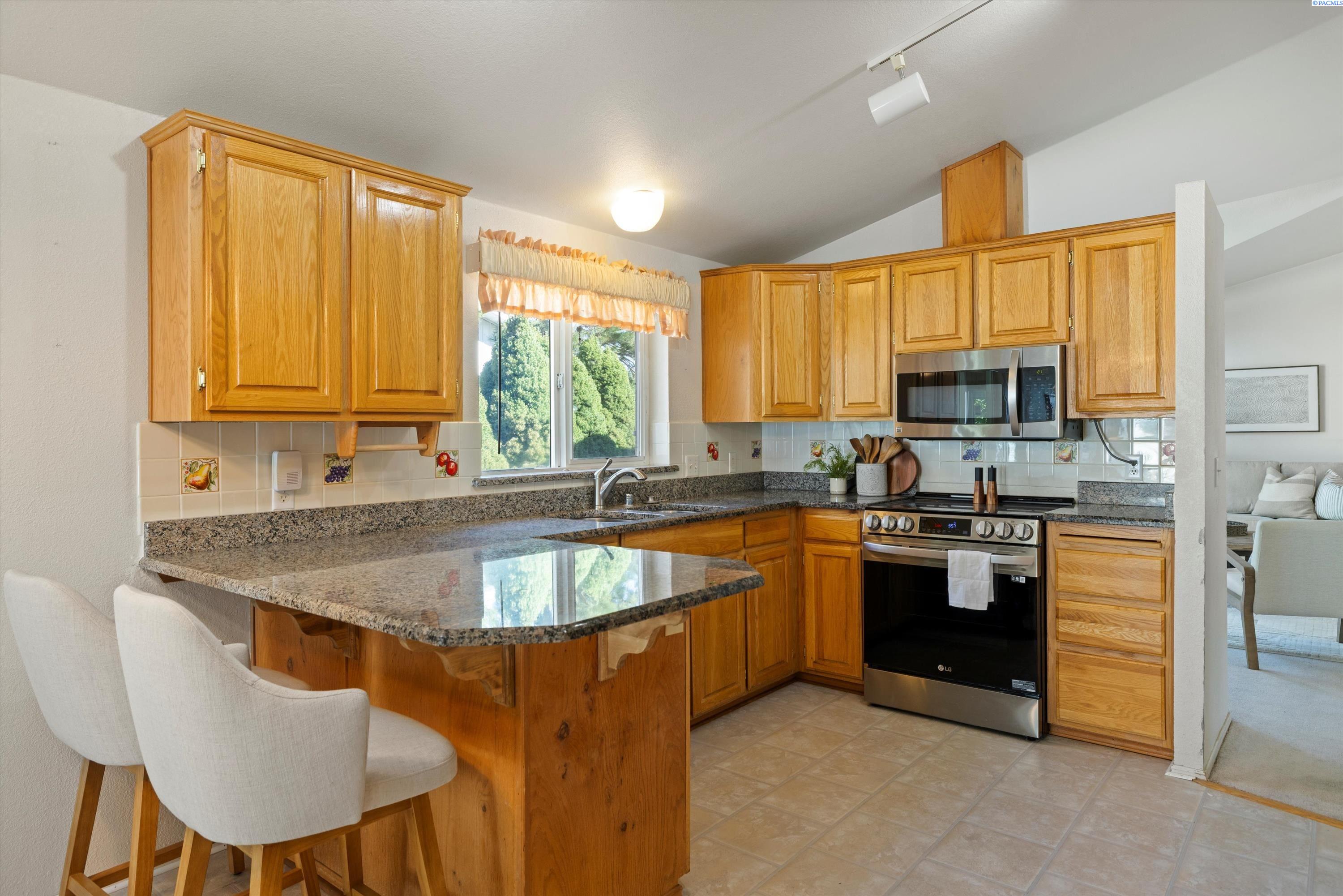 2906 Chicory Dr
