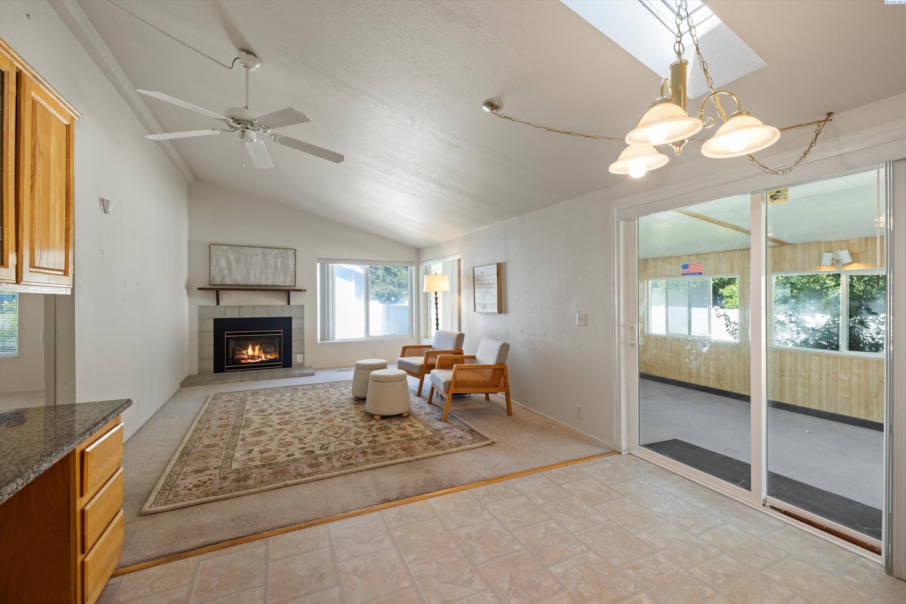 2906 Chicory Dr