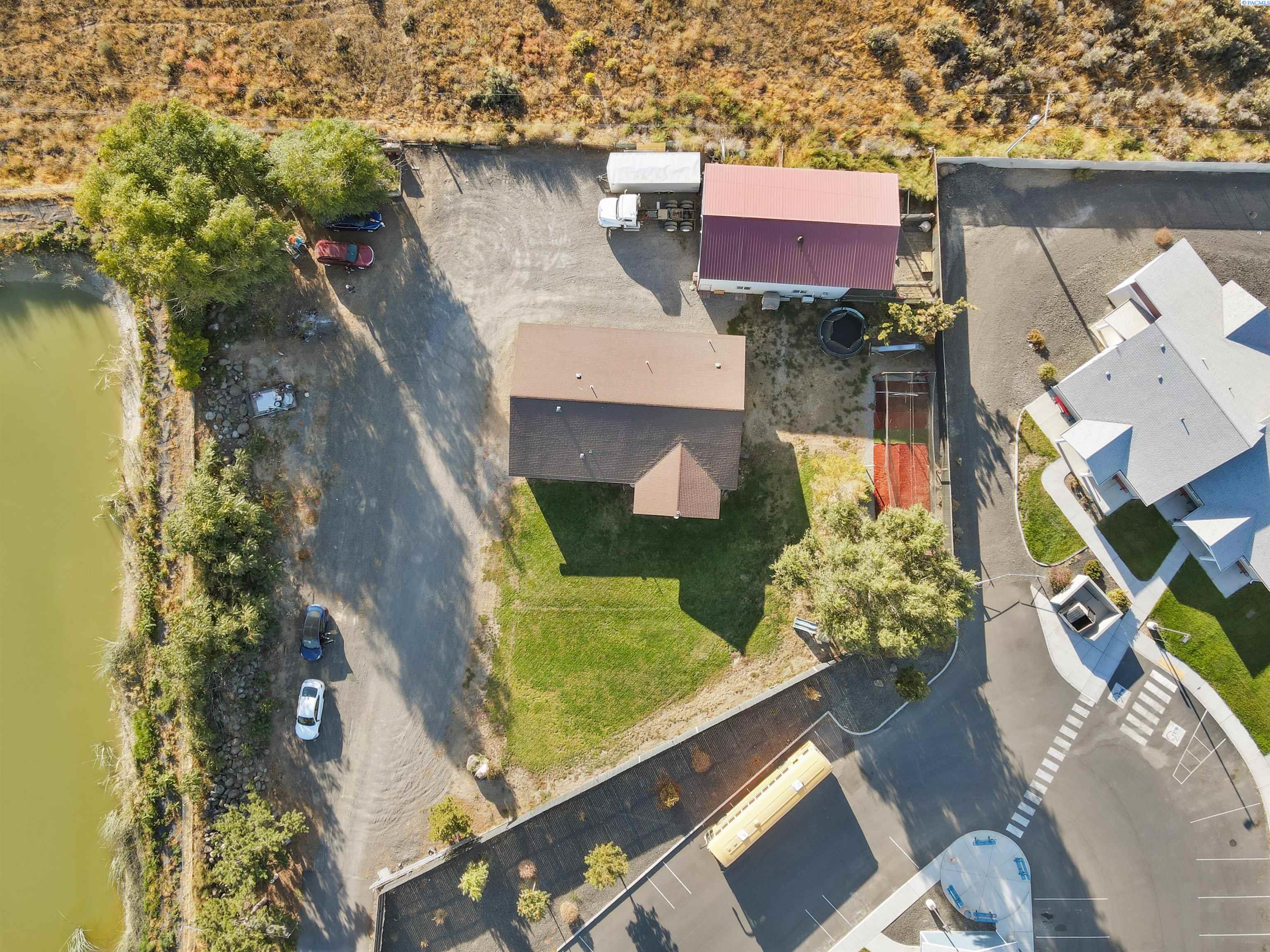 2220 W Sielaff Lane