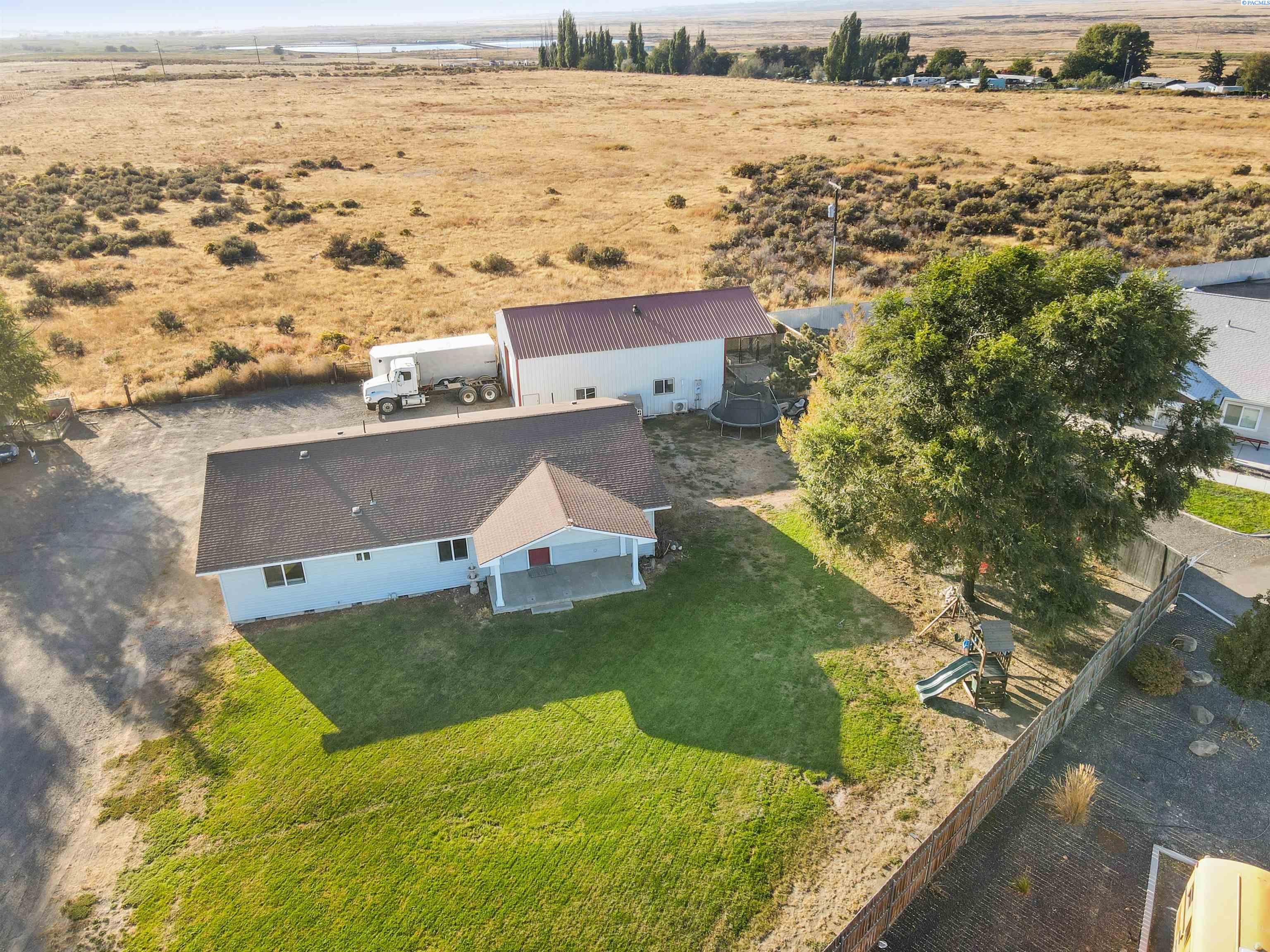 2220 W Sielaff Lane