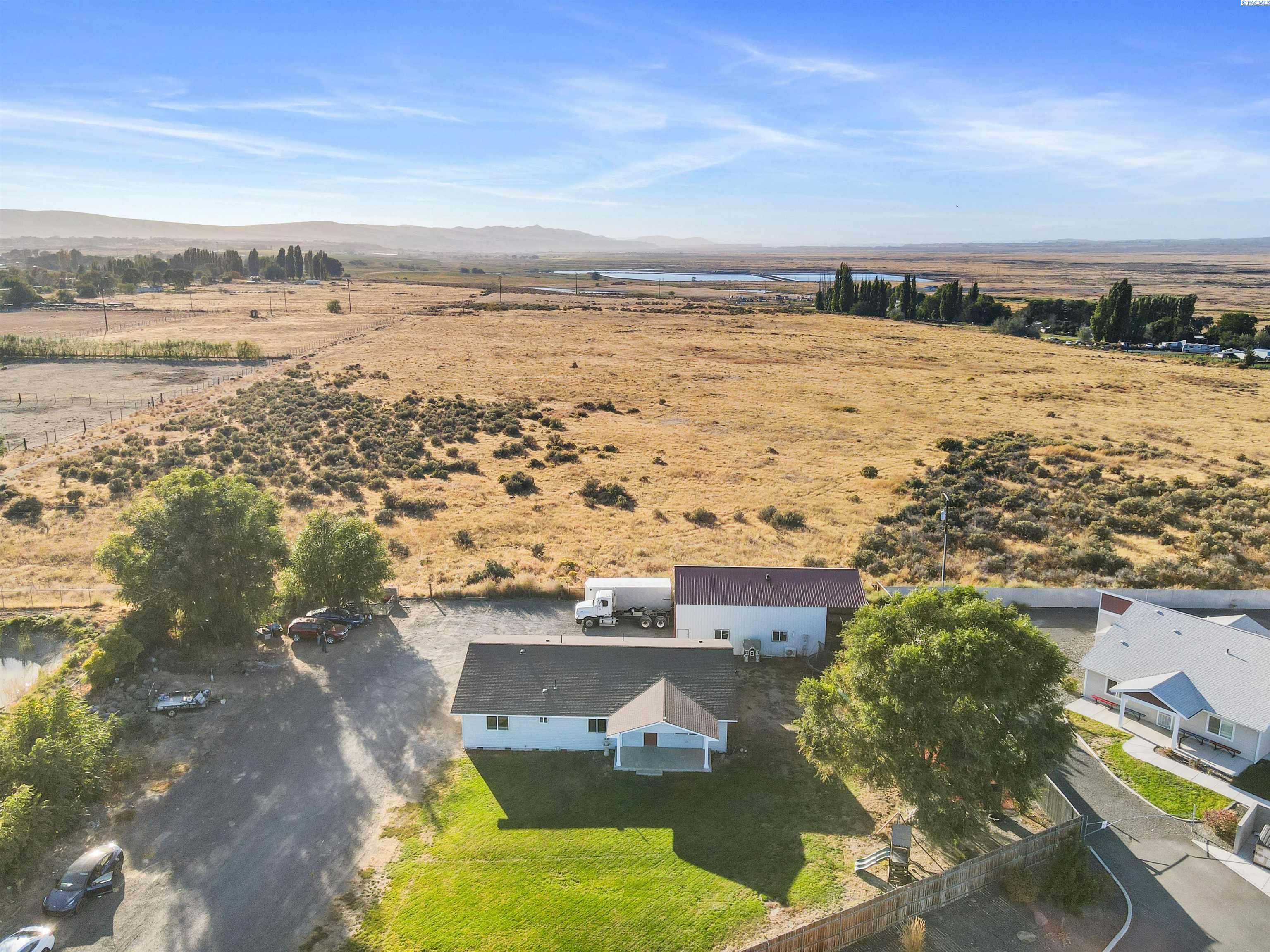 2220 W Sielaff Lane