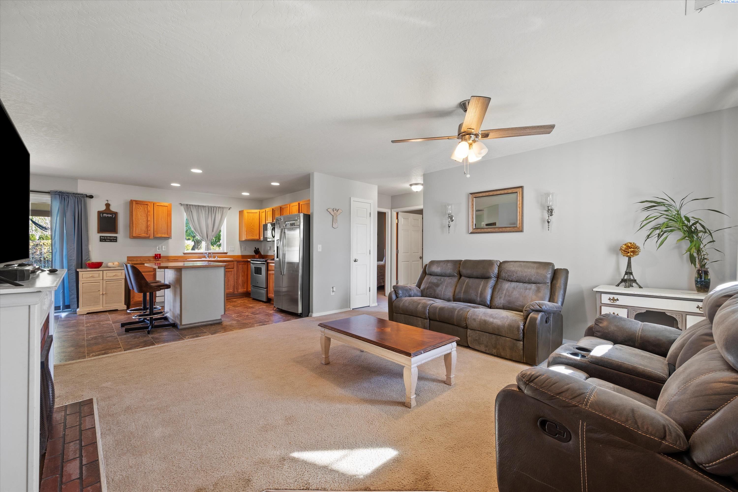 919 N Beech