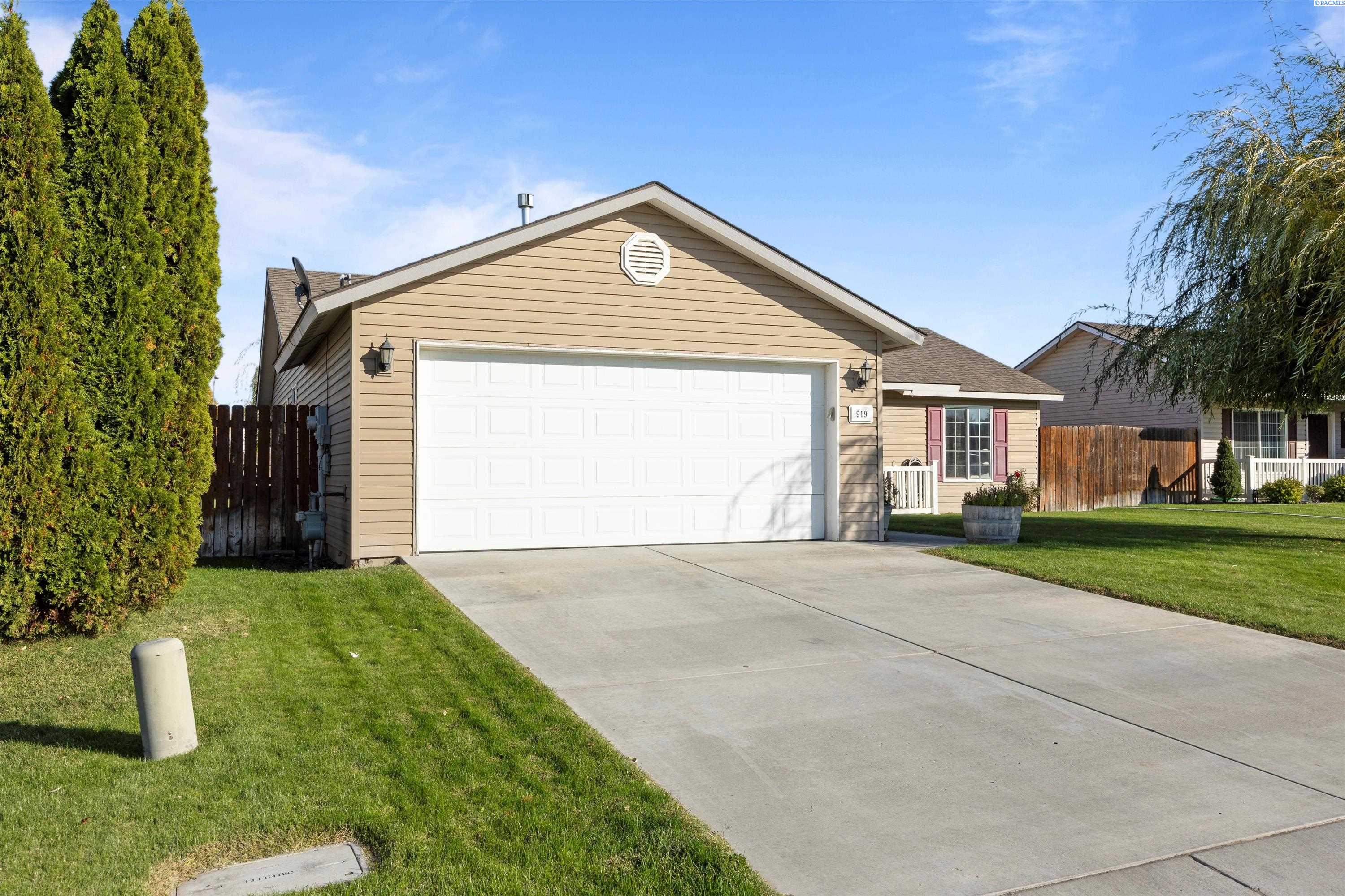 919 N Beech