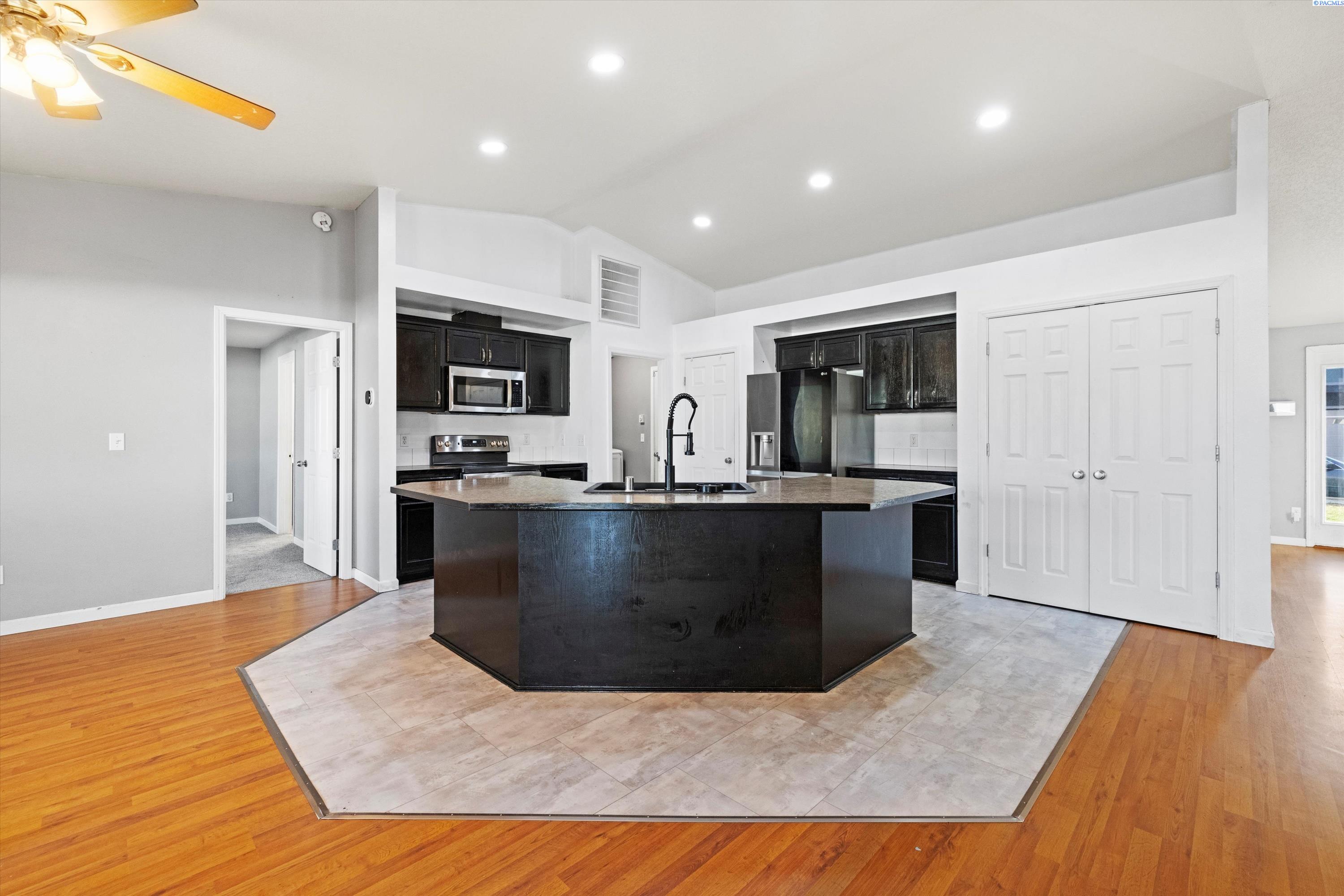 5215 Truman